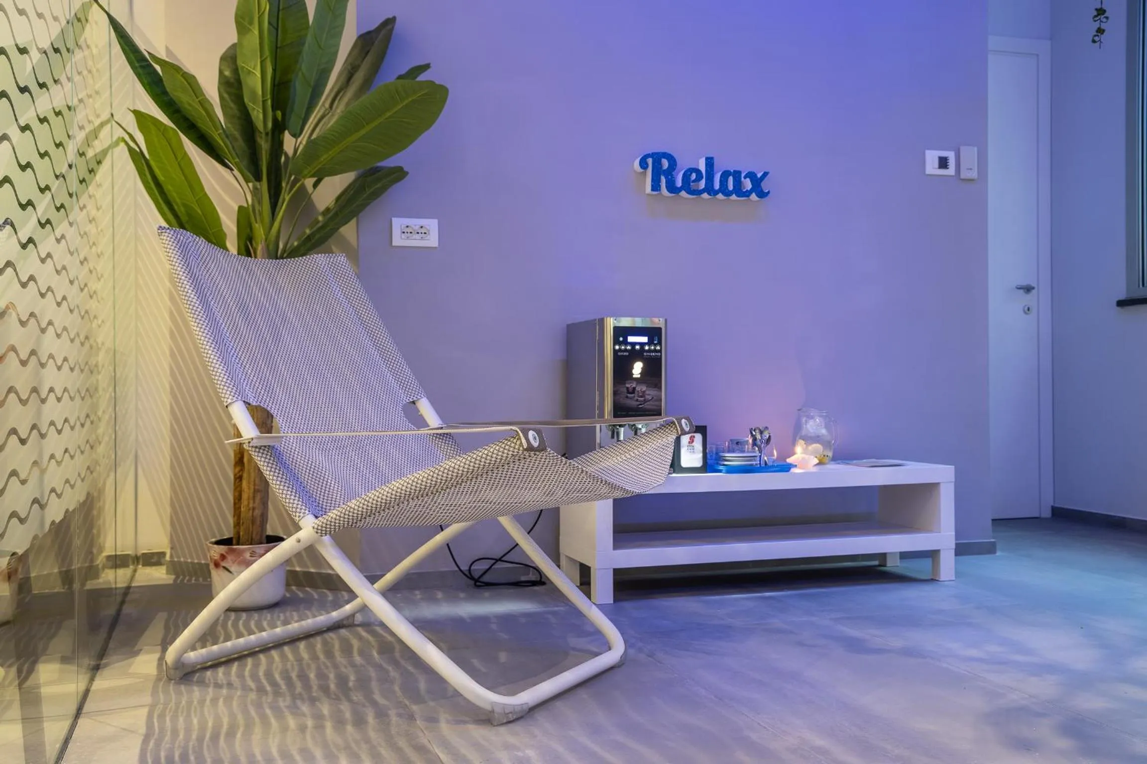 sunbed in Hotel Niagara