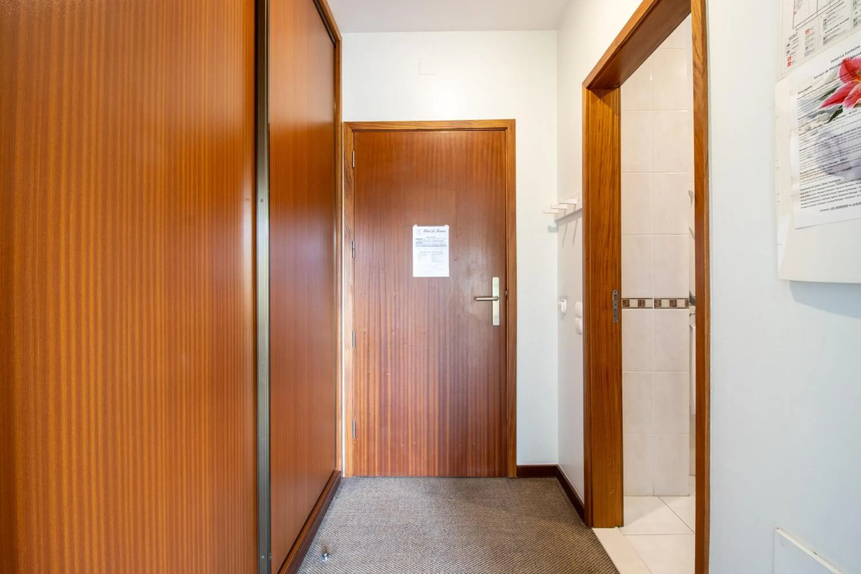 Bedroom in Hotel La Fontaine Bedroom in Hotel La Fontaine