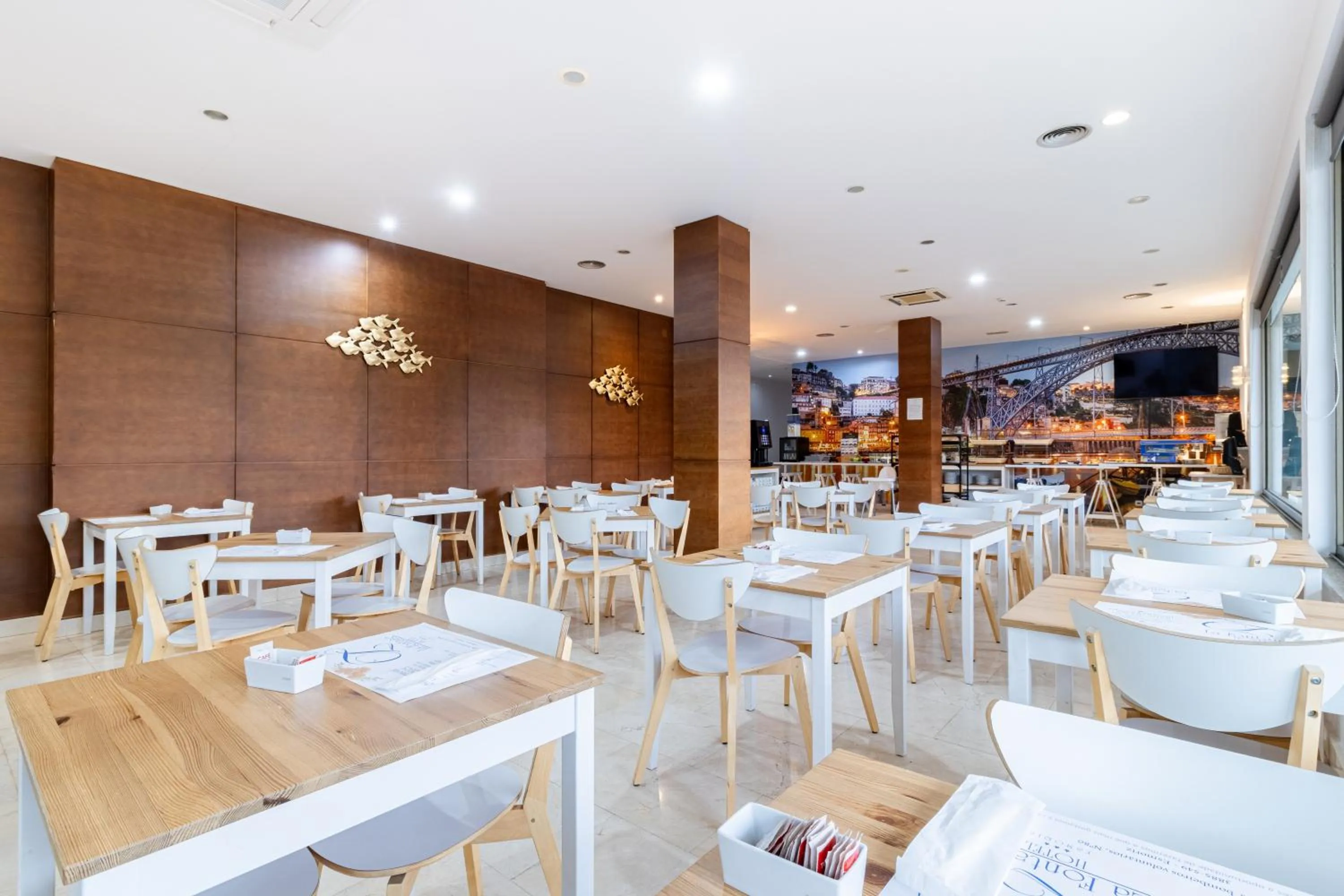 Breakfast in Hotel La Fontaine