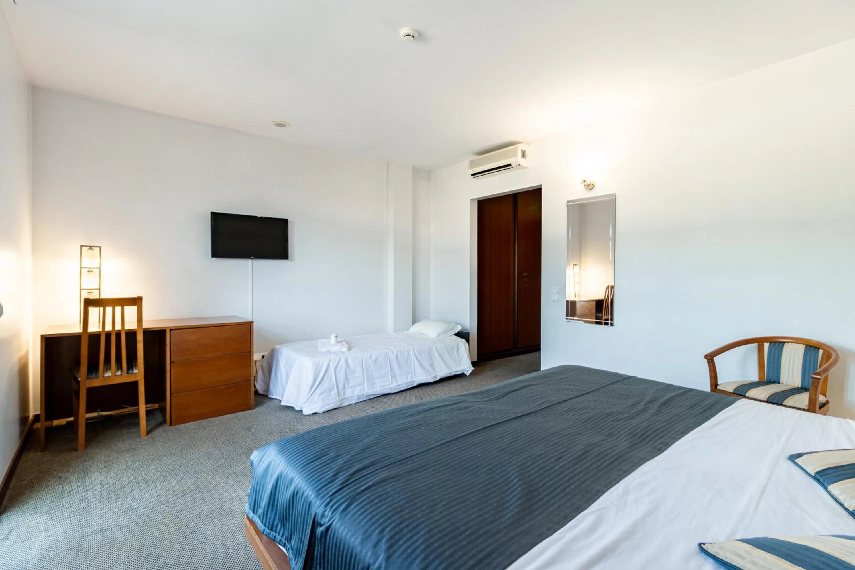 Bed in Hotel La Fontaine