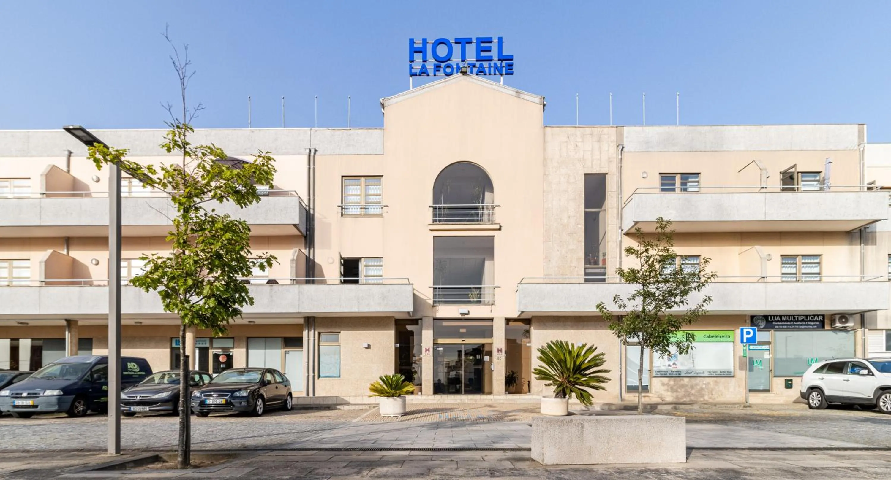 Facade/entrance in Hotel La Fontaine
