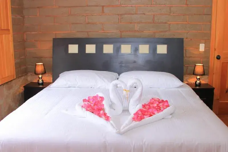 Bed in HOTEL Y CABAÑAS MOUNTAIN LODGE Bed in HOTEL Y CABAÑAS MOUNTAIN LODGE