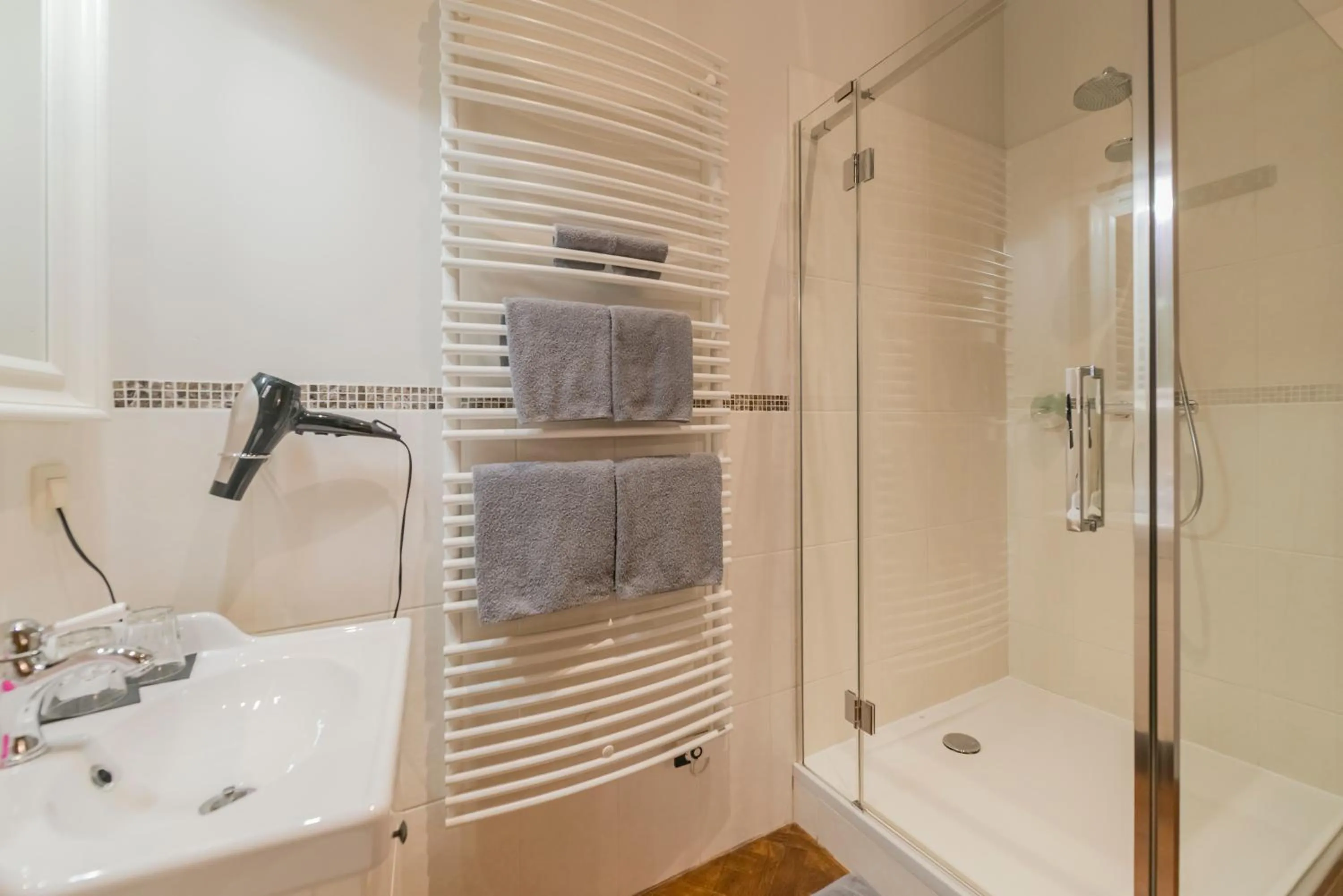 Shower in Boutique Hotel Caelus VII