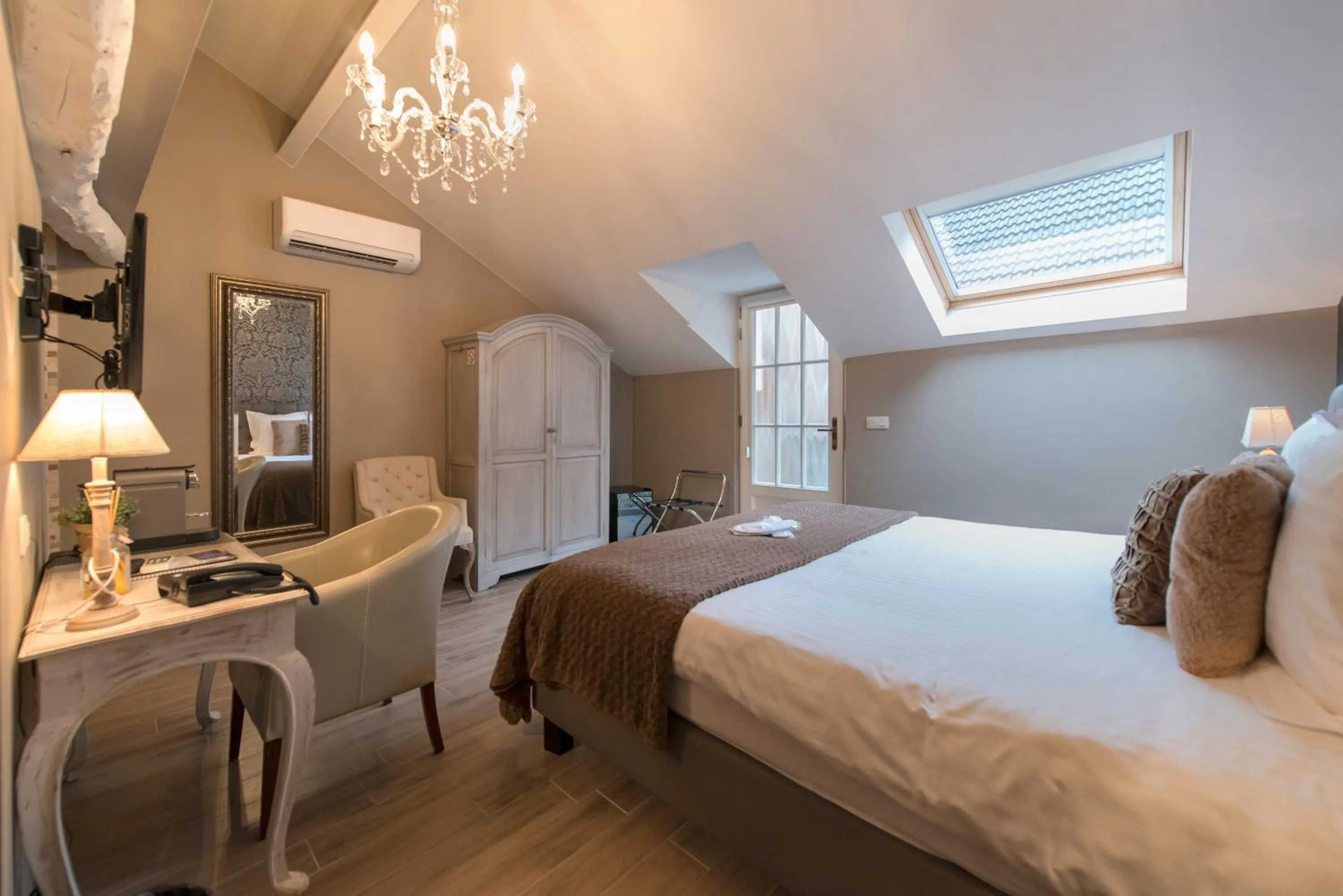 Day, Bed in Boutique Hotel Caelus VII