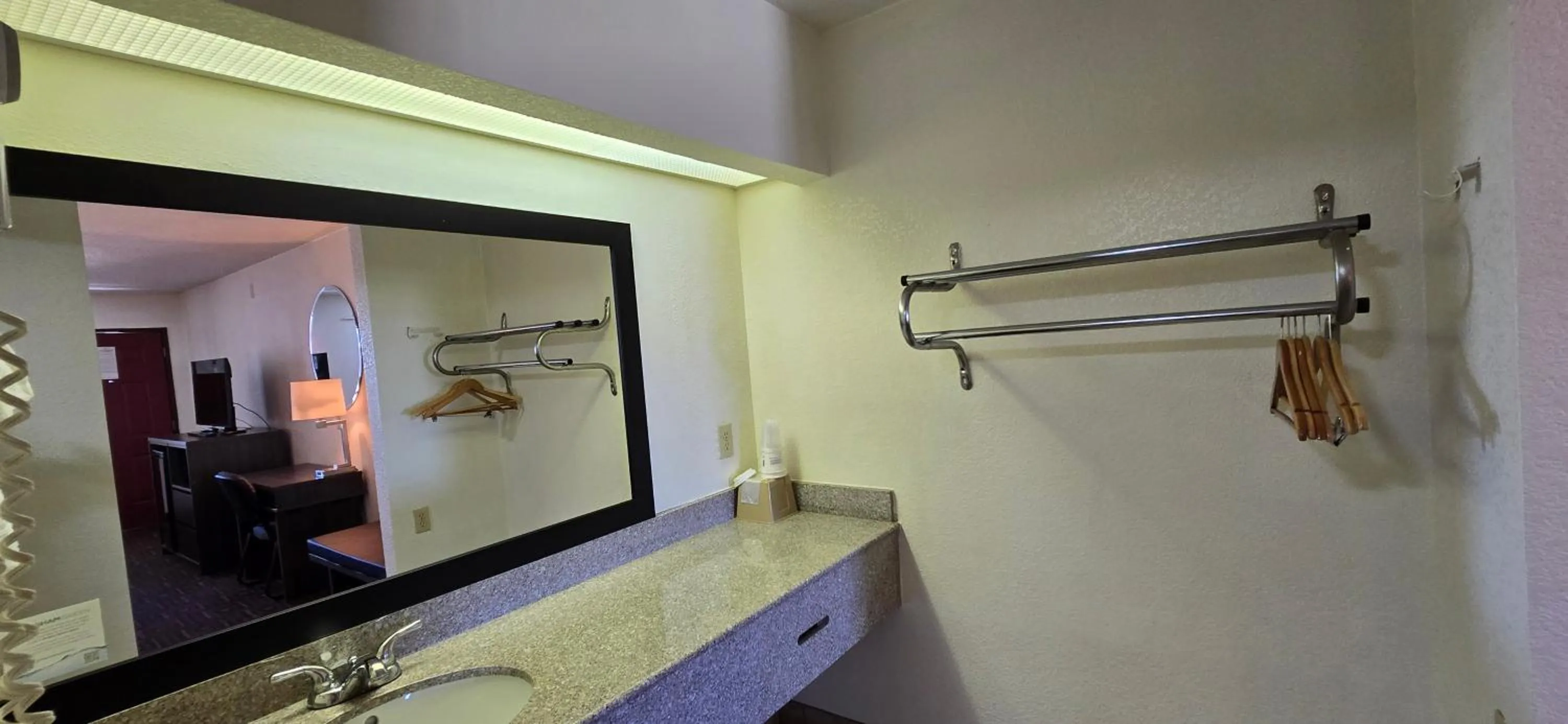 Bathroom in Super 8 by Wyndham Seguin