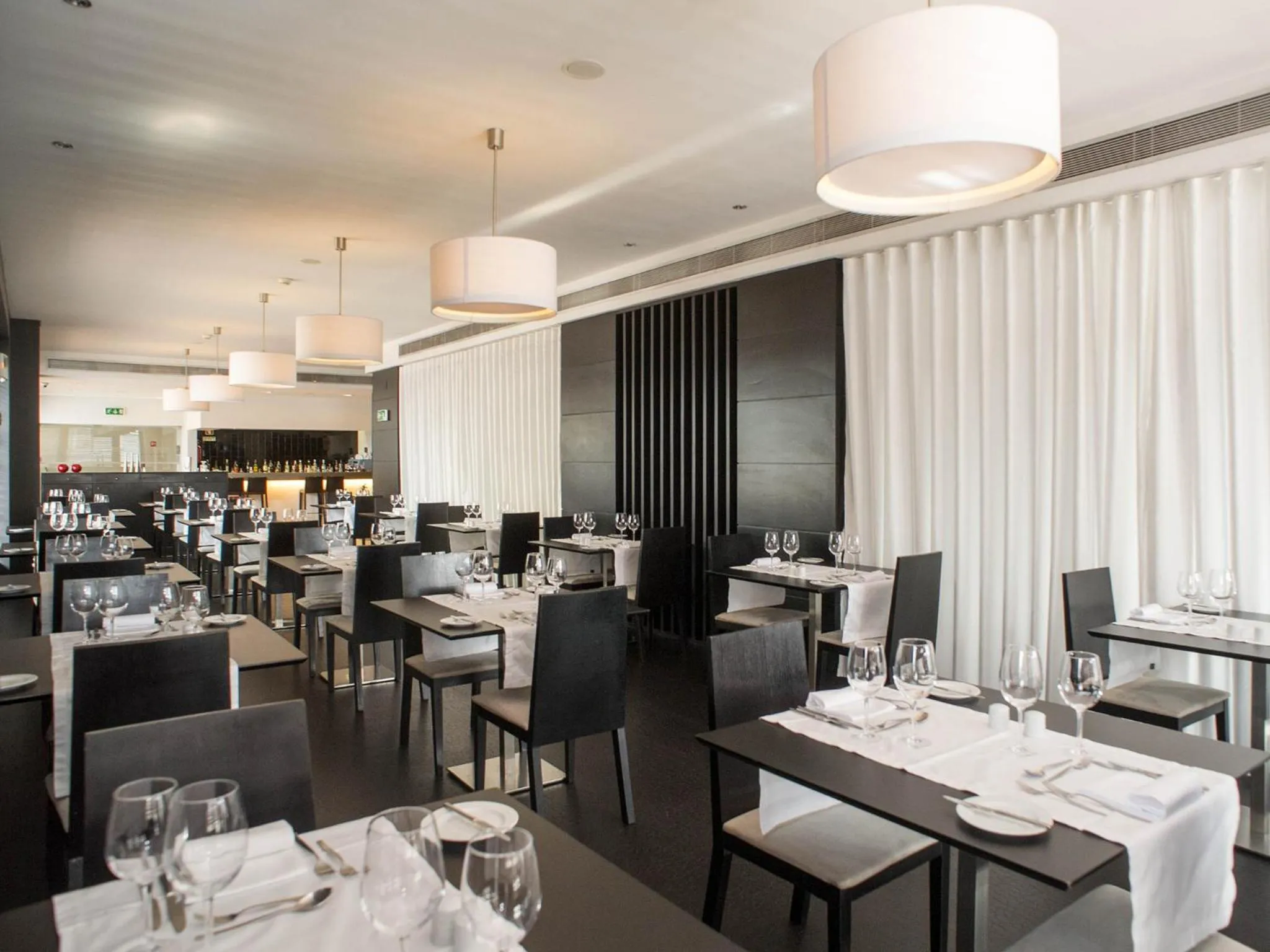 Restaurant/places to eat in Lutecia Smart Design Hotel