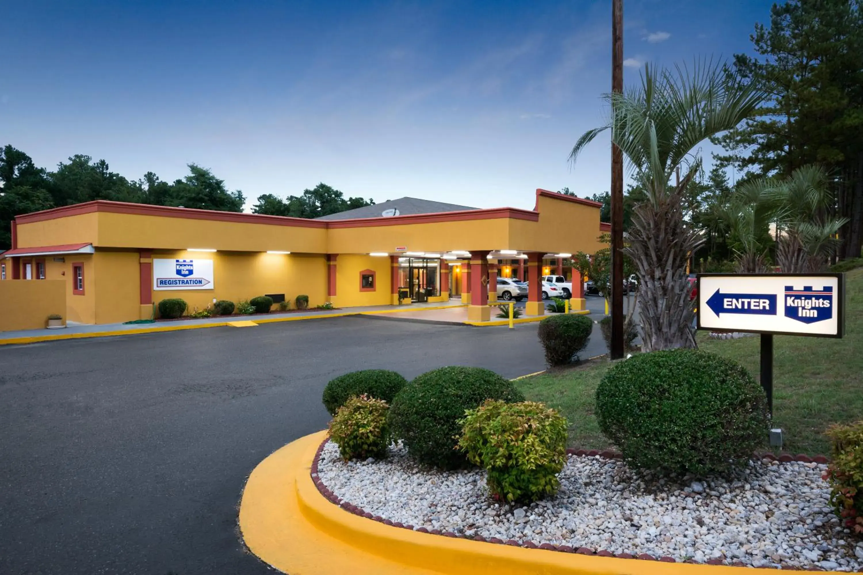 Property building in Knights Inn Aiken Property building in Knights Inn Aiken