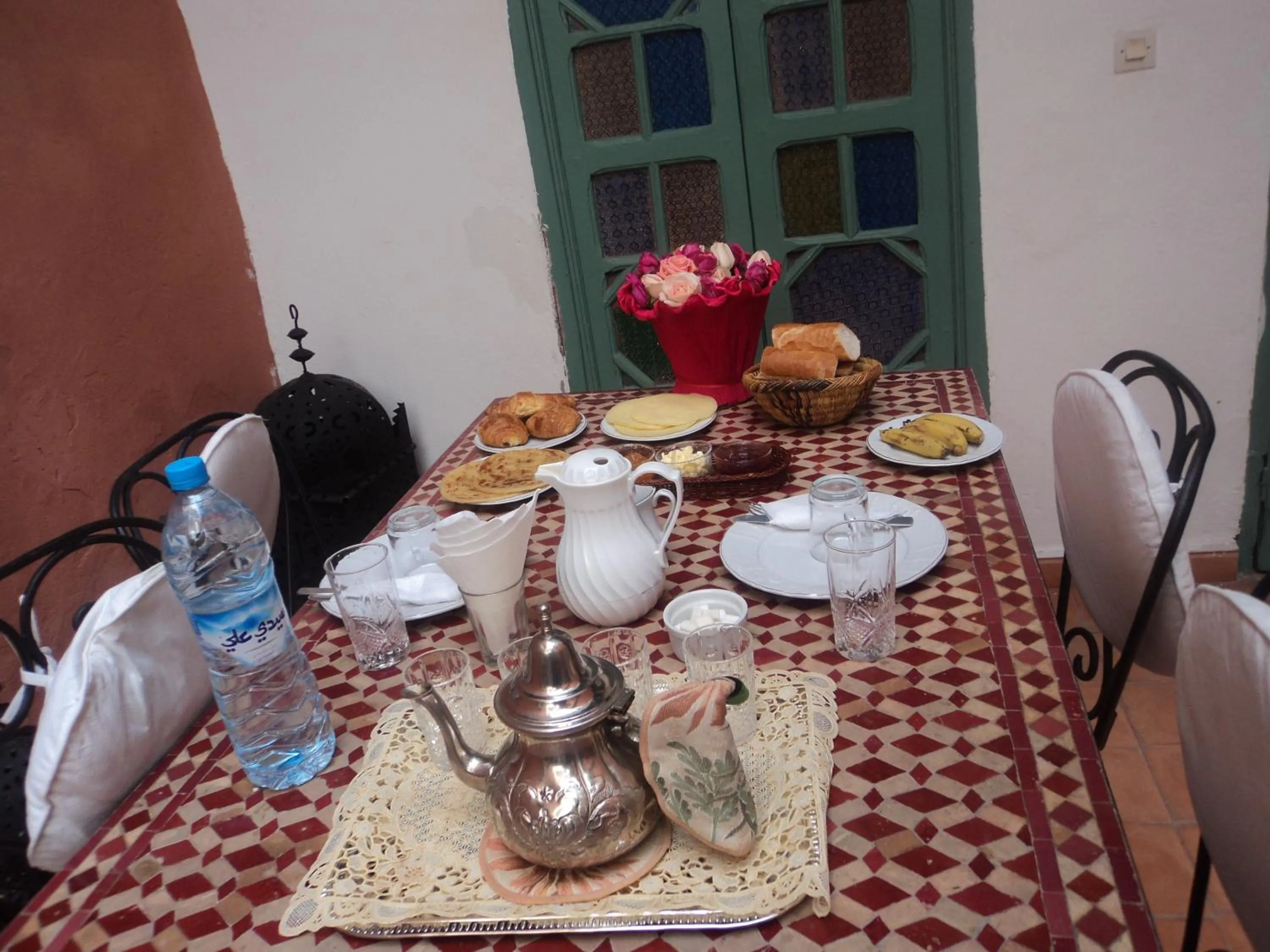 Restaurant/places to eat in Riad Dar Mchicha