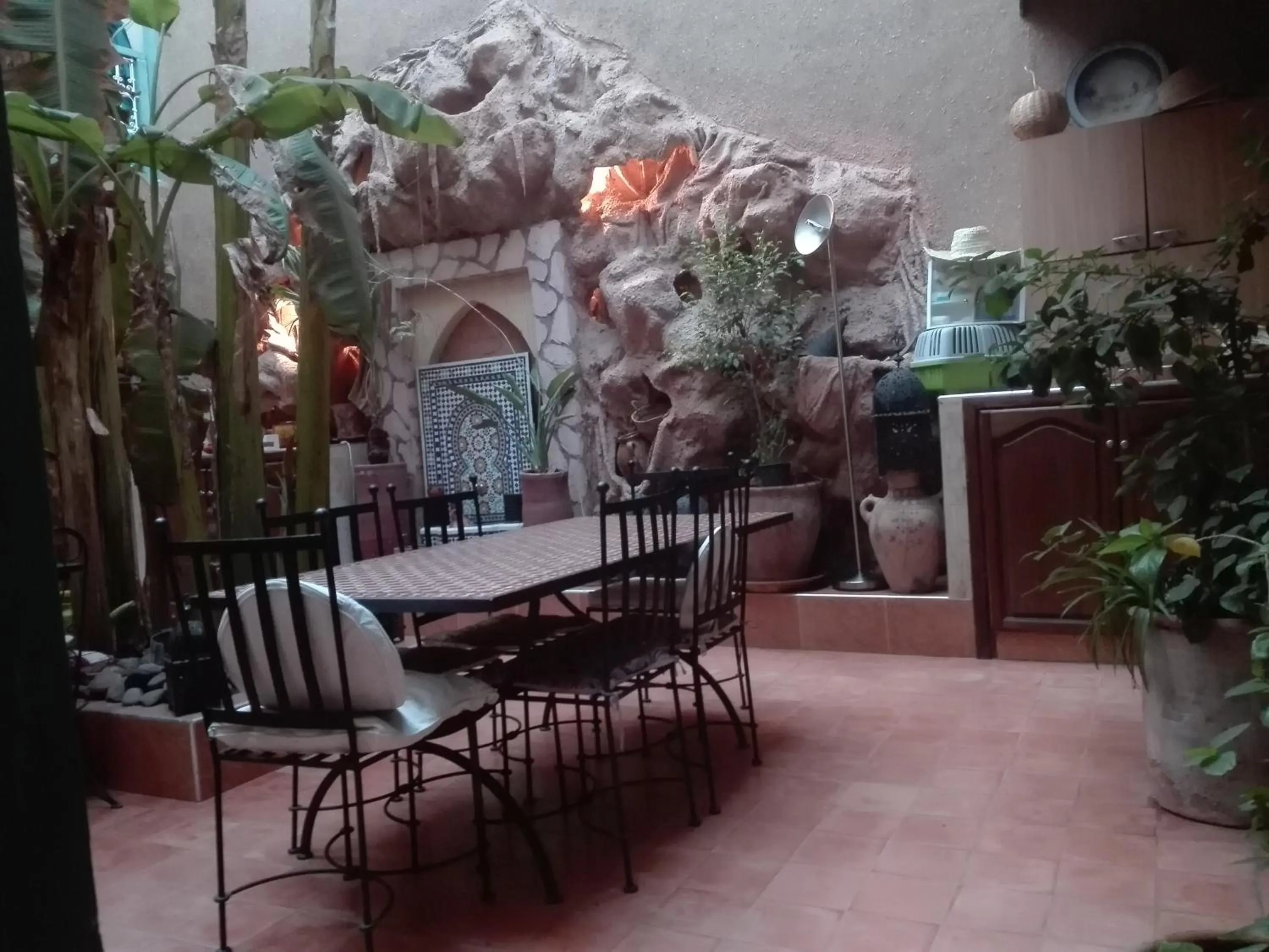 Restaurant/places to eat in Riad Dar Mchicha