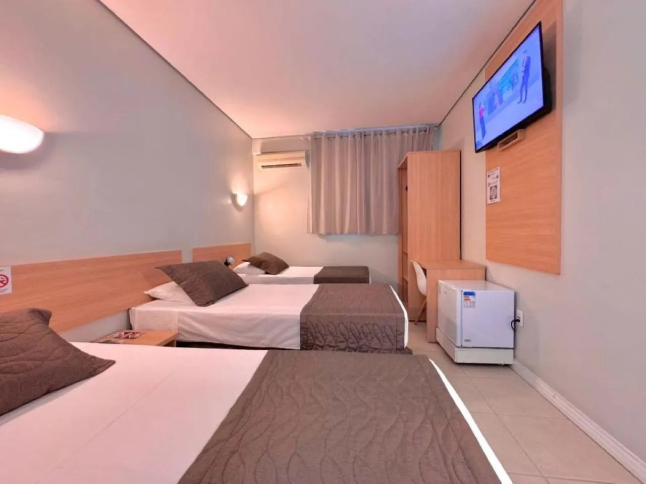 Bedroom, Bed in Igaras Hotel