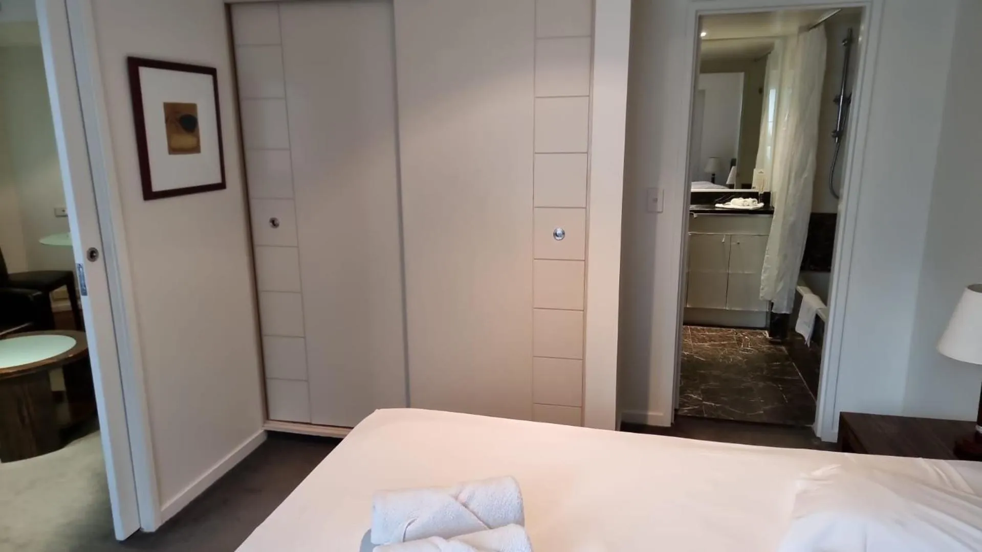 Bed in Accommodation Sydney Darling Harbour