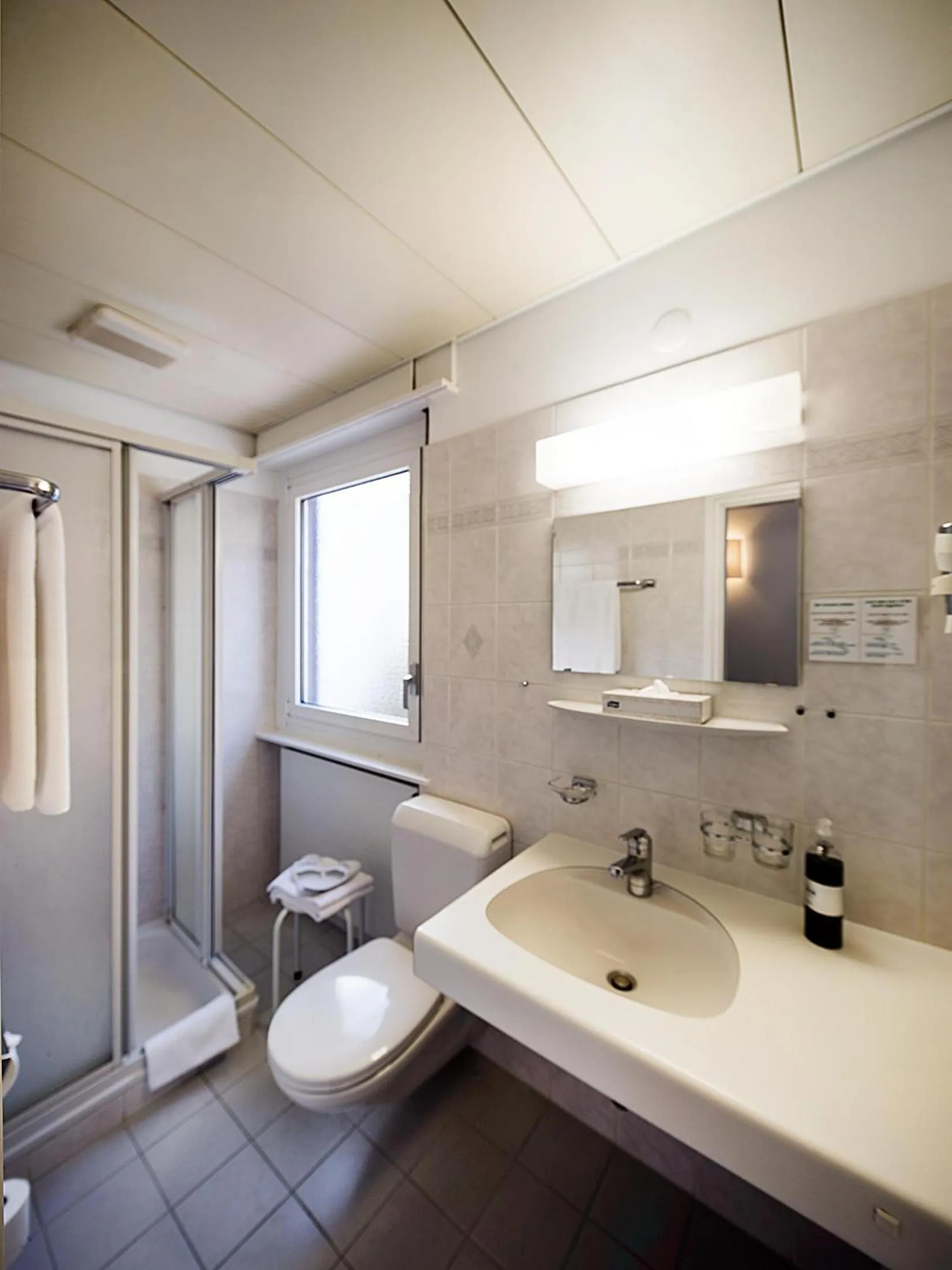 Bathroom in Hotel Stella SA