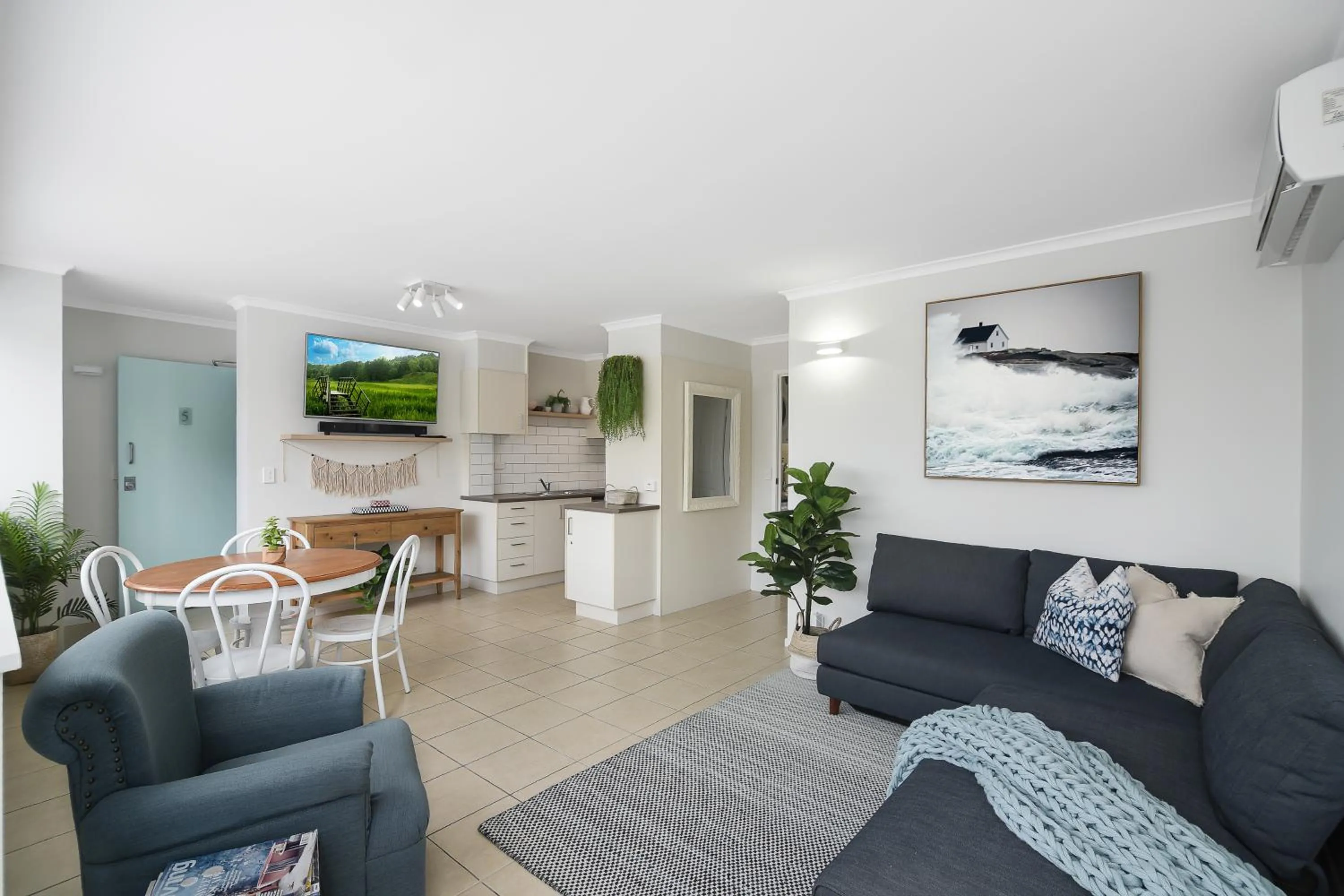Moololaba Family Unit 100m To Beach