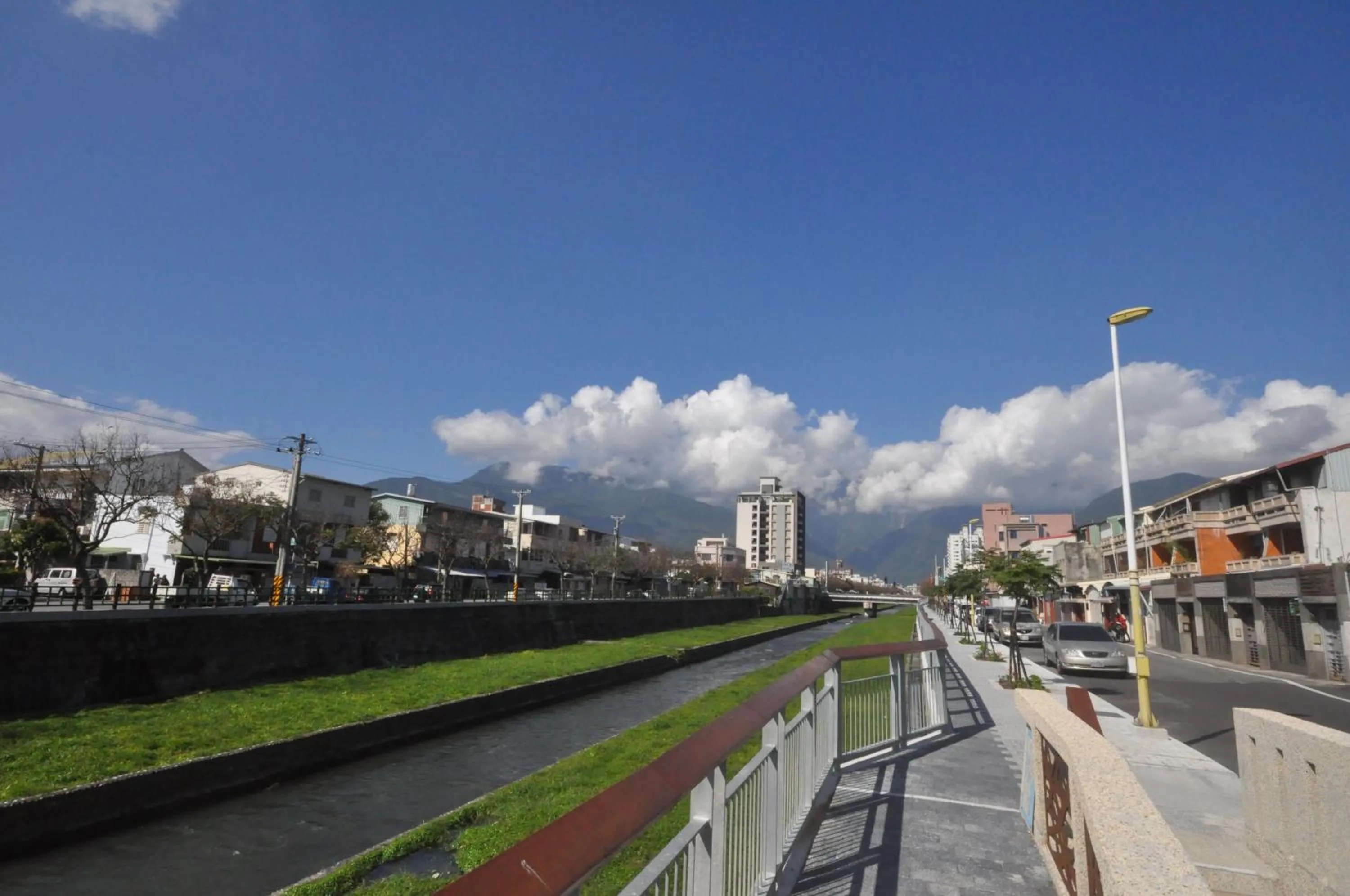 NEAR B&b 2283