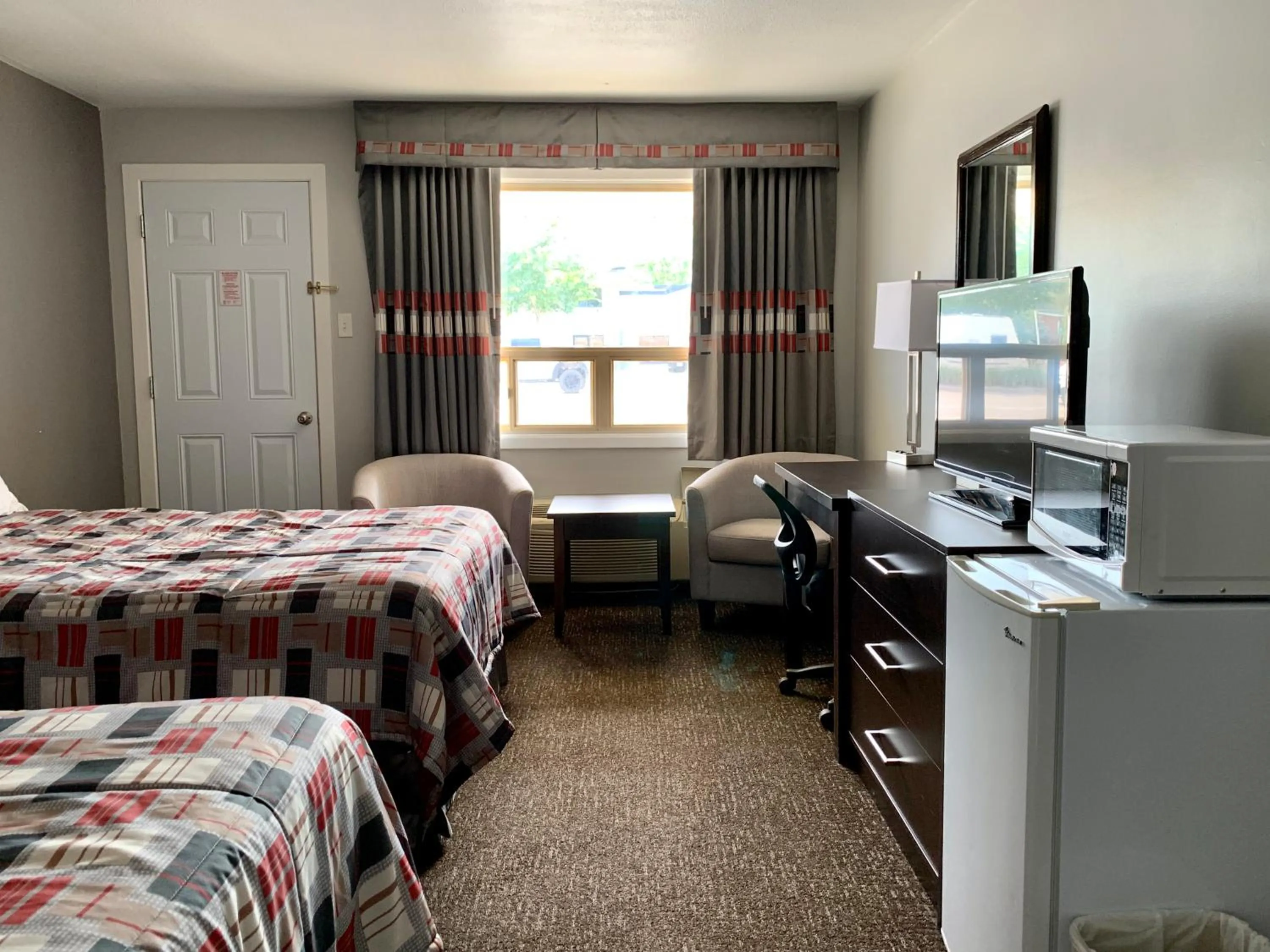 Photo of the whole room, Bed in Milestone Motel
