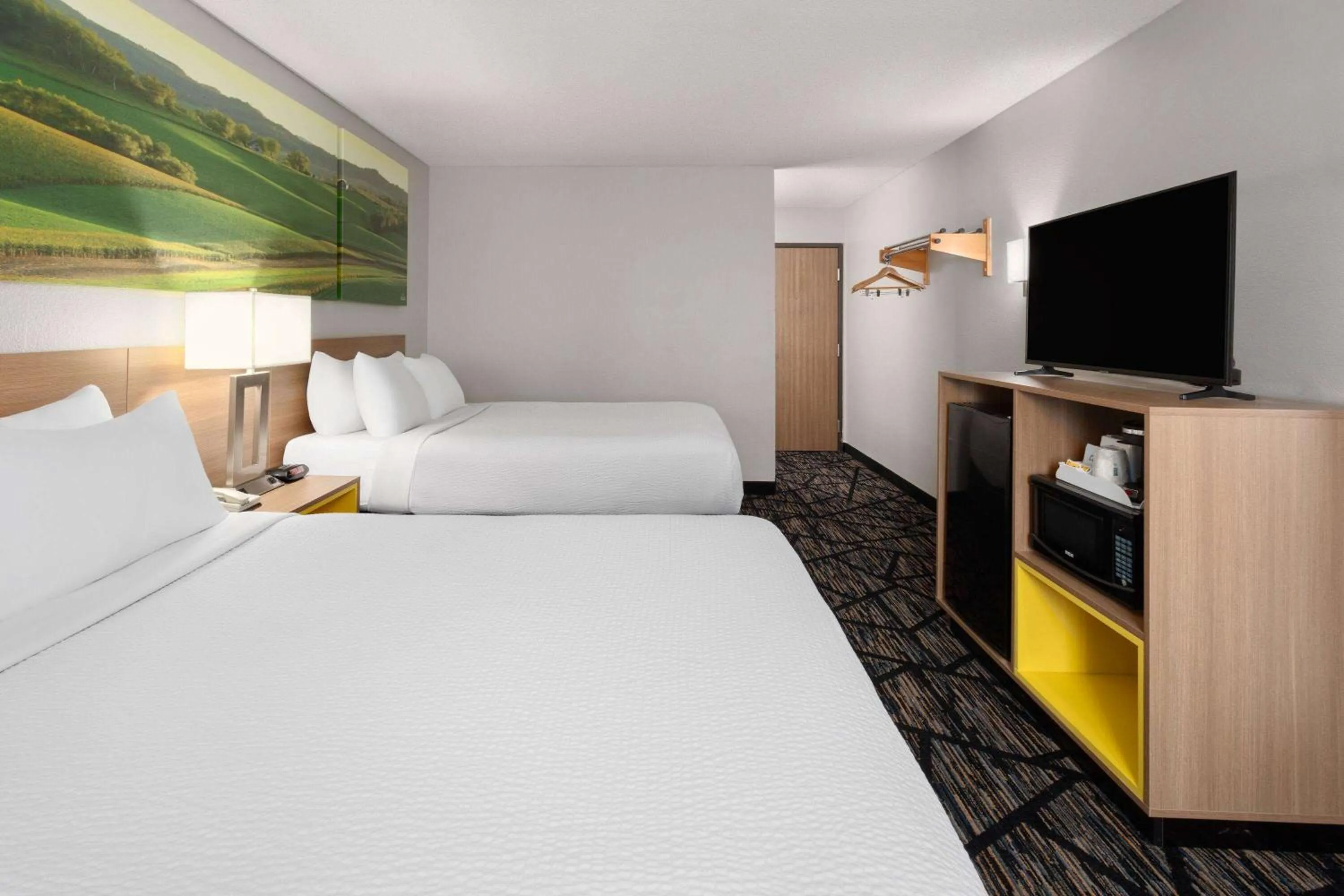 Photo of the whole room, Bed in Days Inn by Wyndham Ogallala