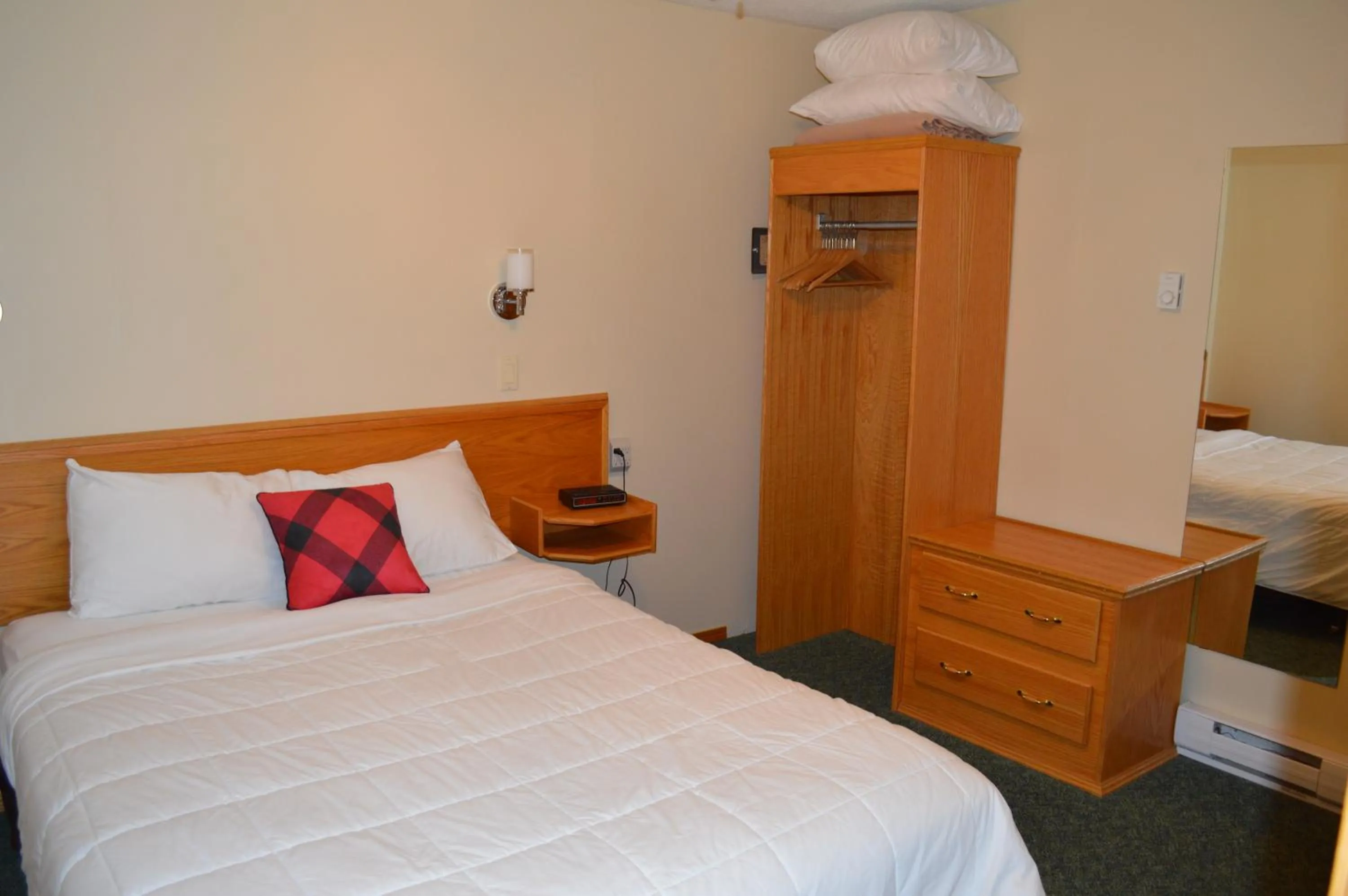 Photo of the whole room, Bed in Motel Tyrol