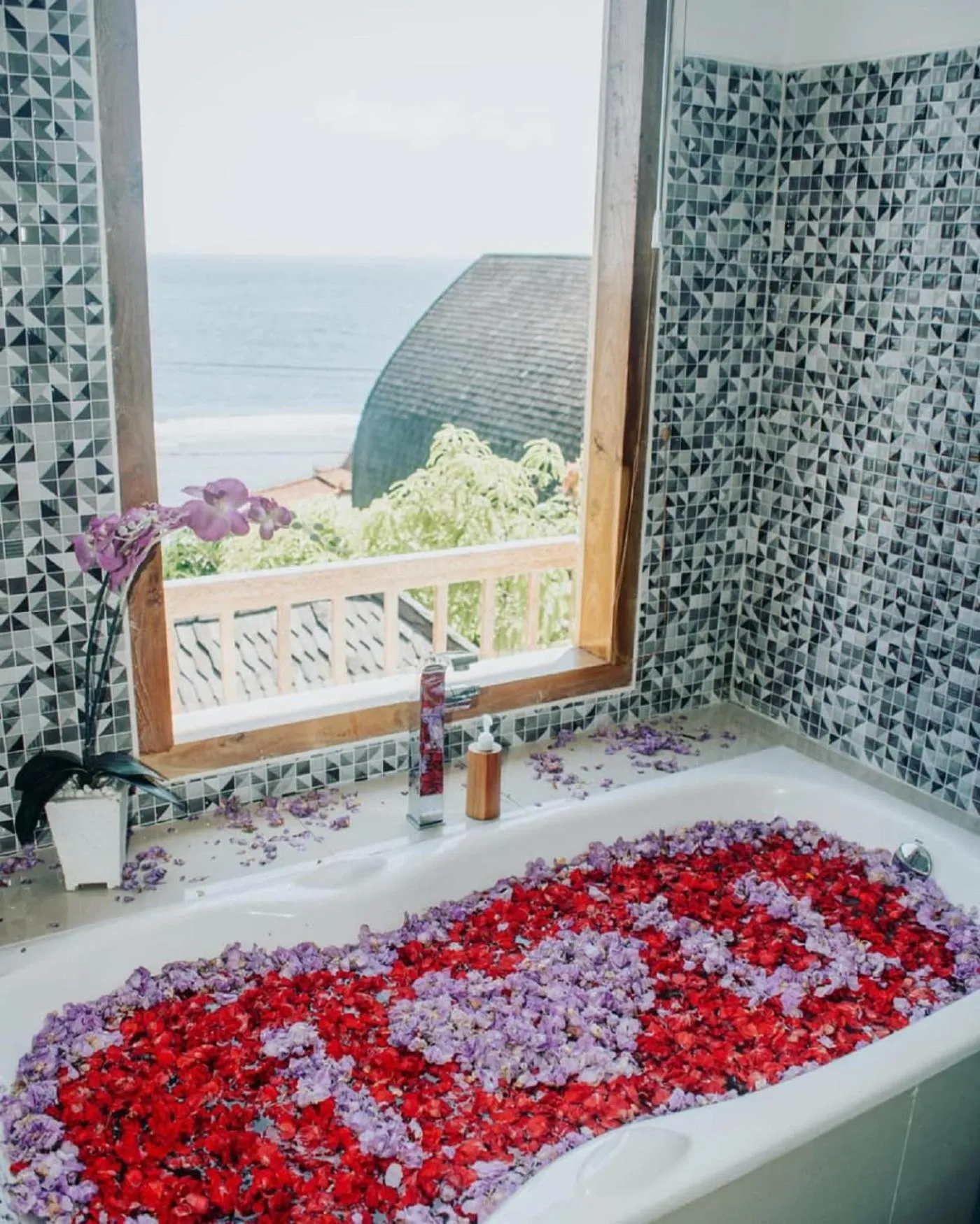 Bathroom in Sea Terras Suite and Luxury