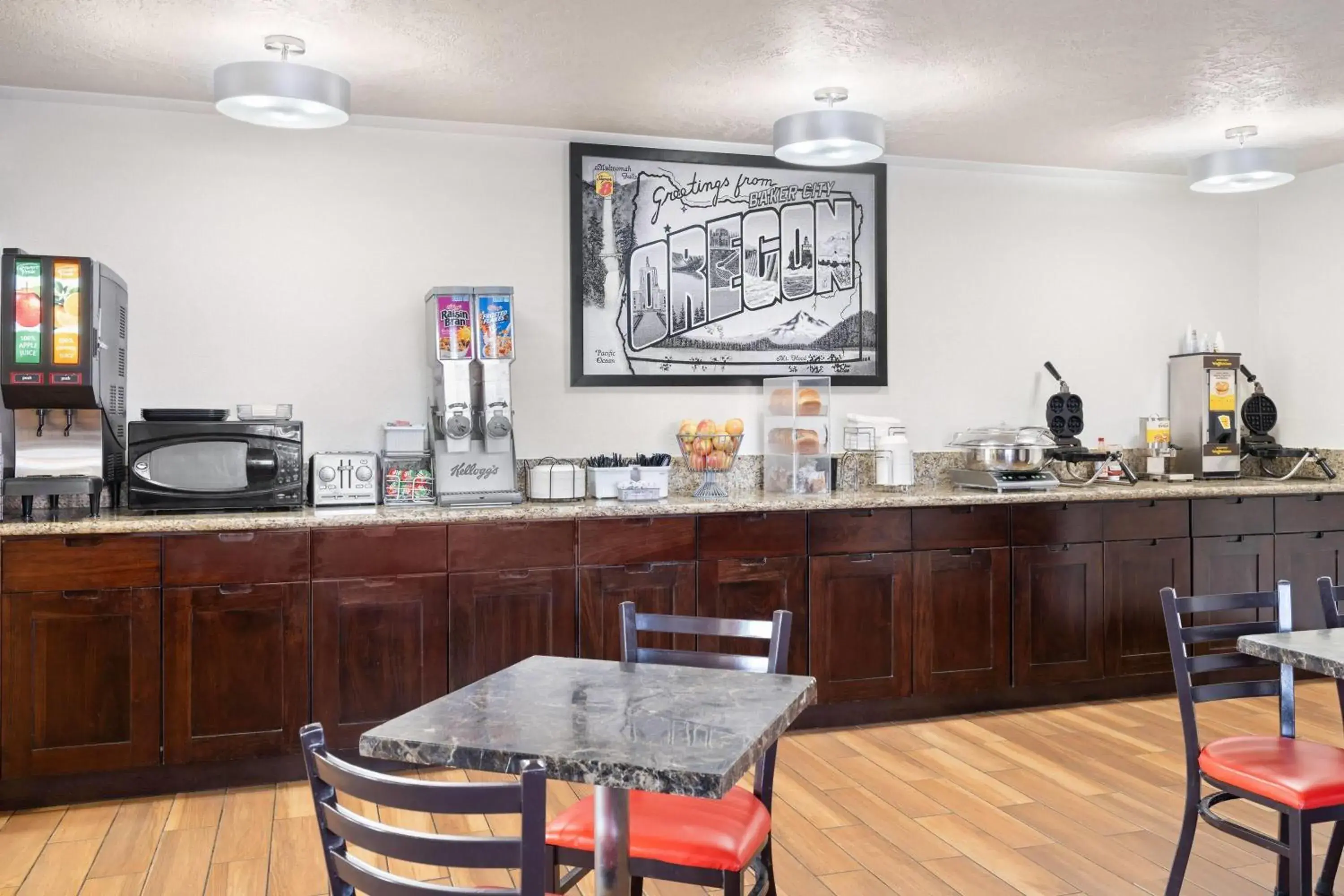 Breakfast in Super 8 by Wyndham Baker City Breakfast in Super 8 by Wyndham Baker City