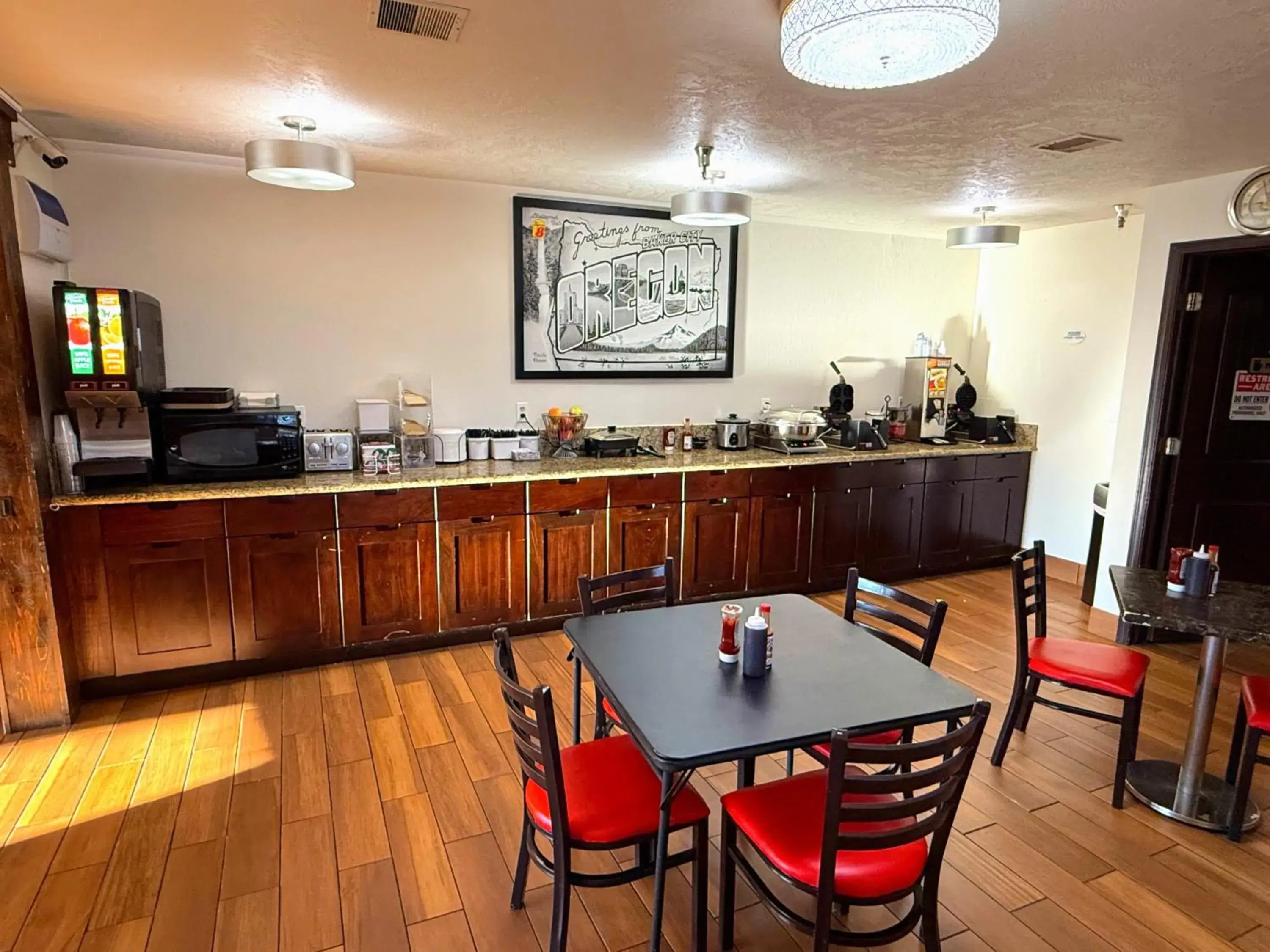 Breakfast in Super 8 by Wyndham Baker City Breakfast in Super 8 by Wyndham Baker City