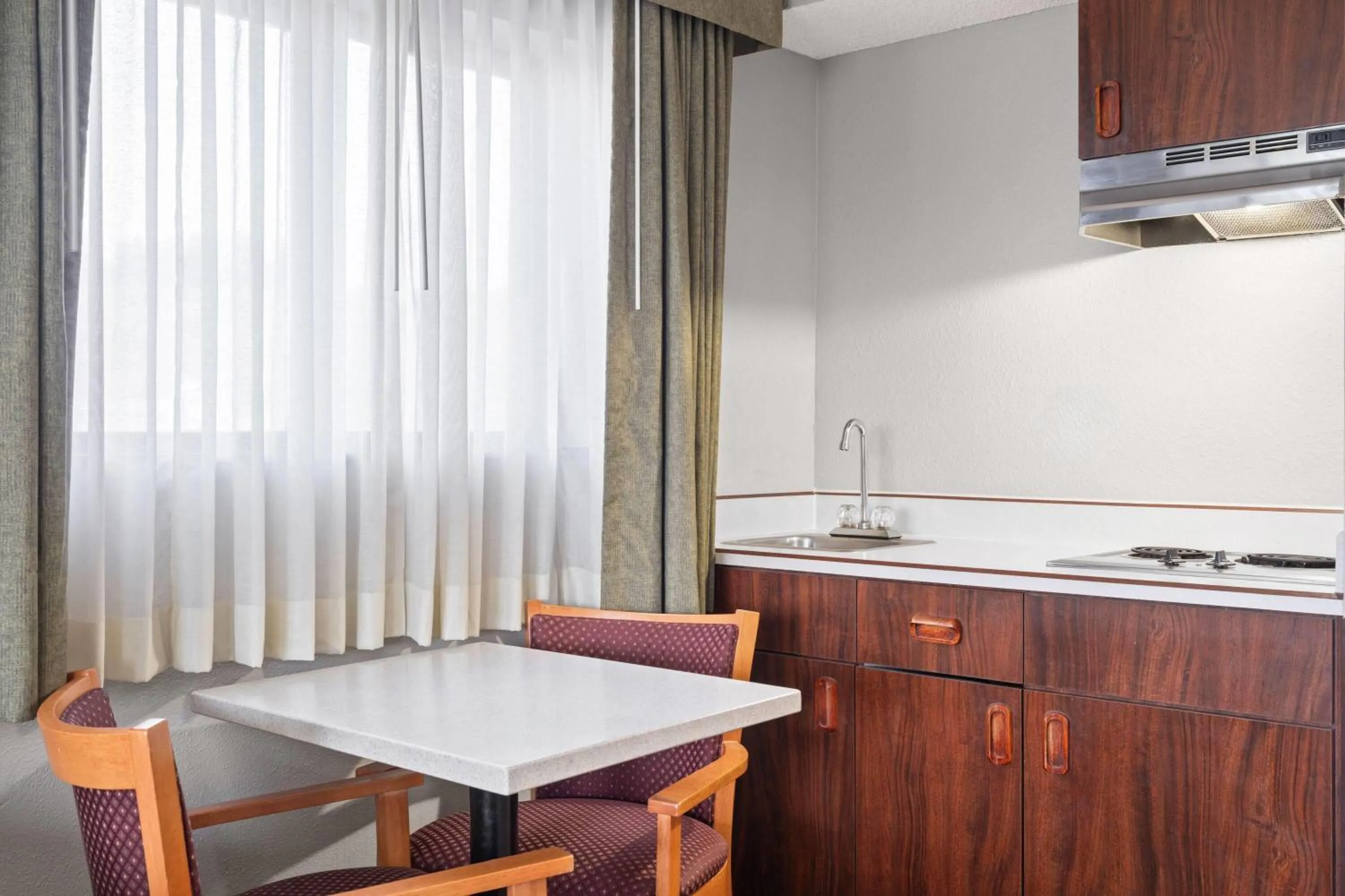 Photo of the whole room in Super 8 by Wyndham Baker City