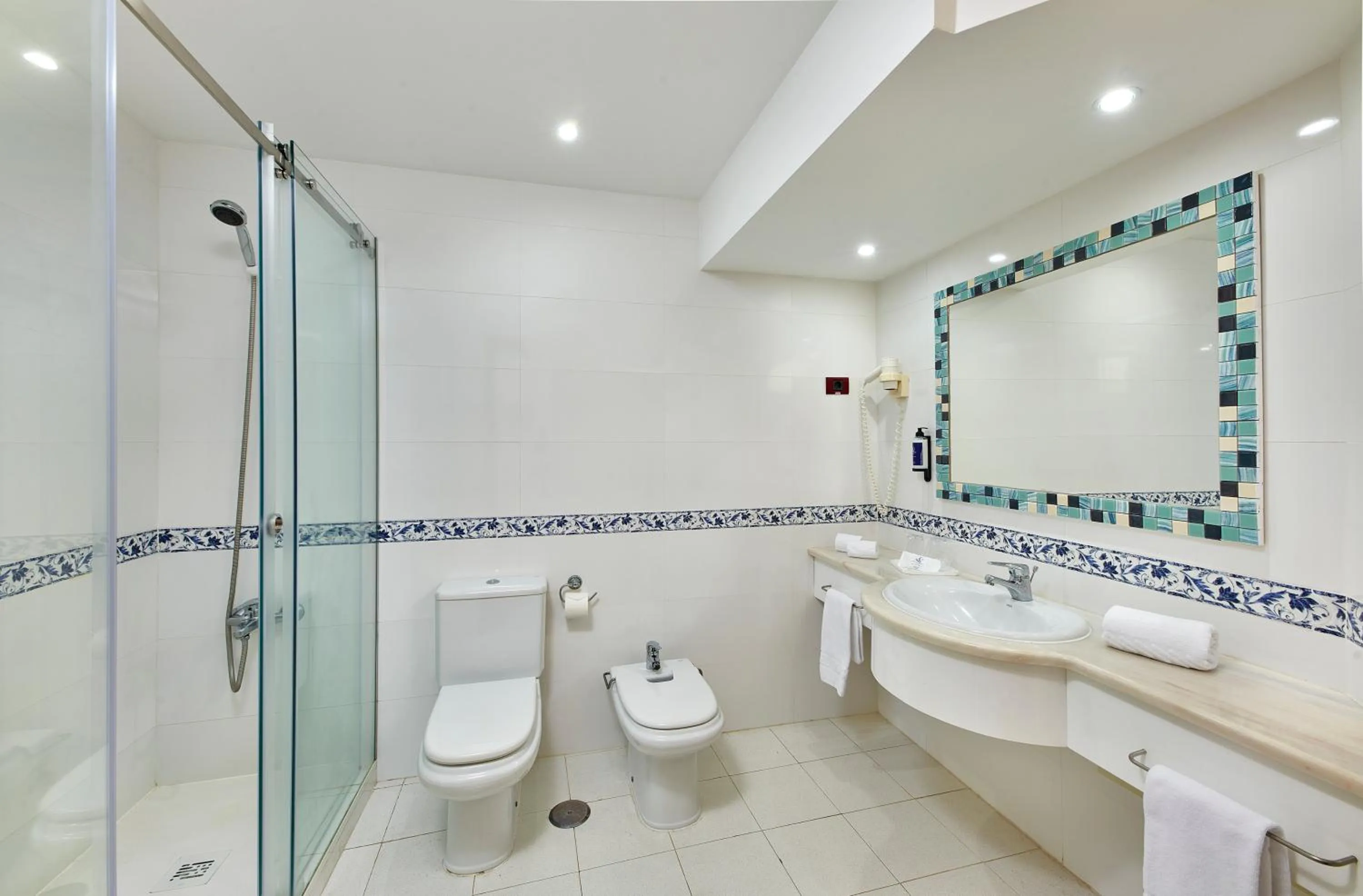 Bathroom in Hotel Apartamento Do Golfe