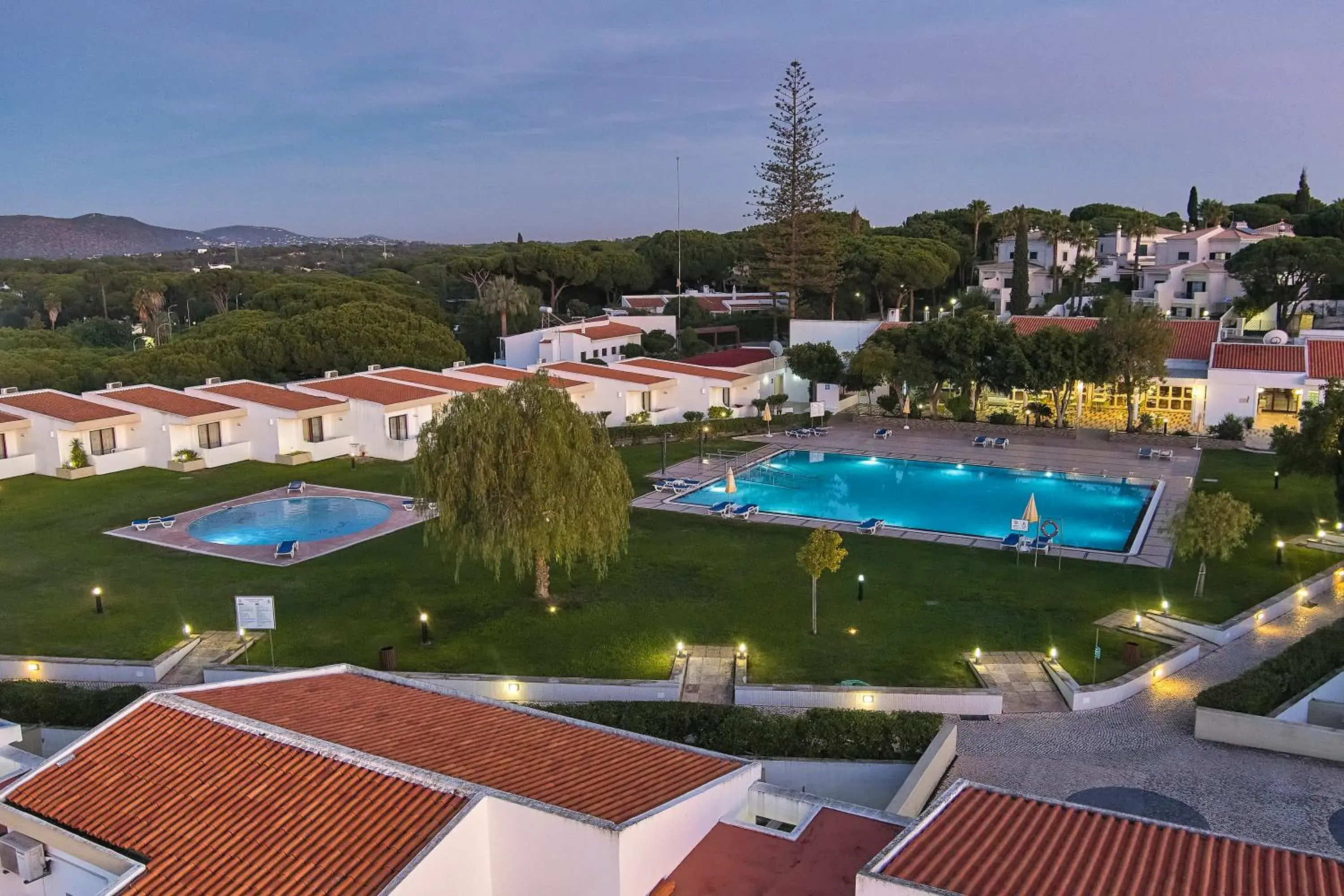 Property building in Hotel Apartamento Do Golfe Property building in Hotel Apartamento Do Golfe