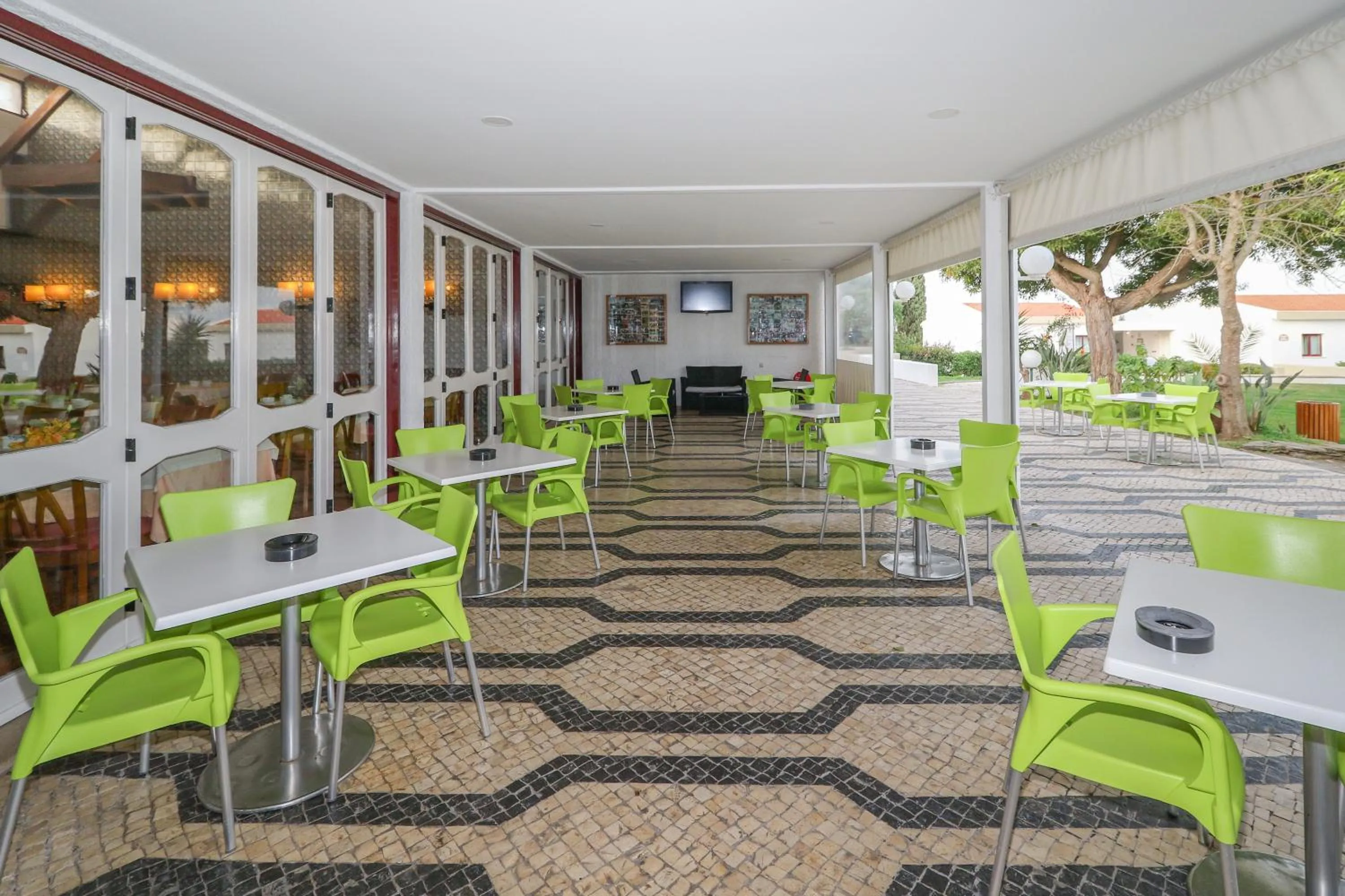 Restaurant/places to eat in Hotel Apartamento Do Golfe