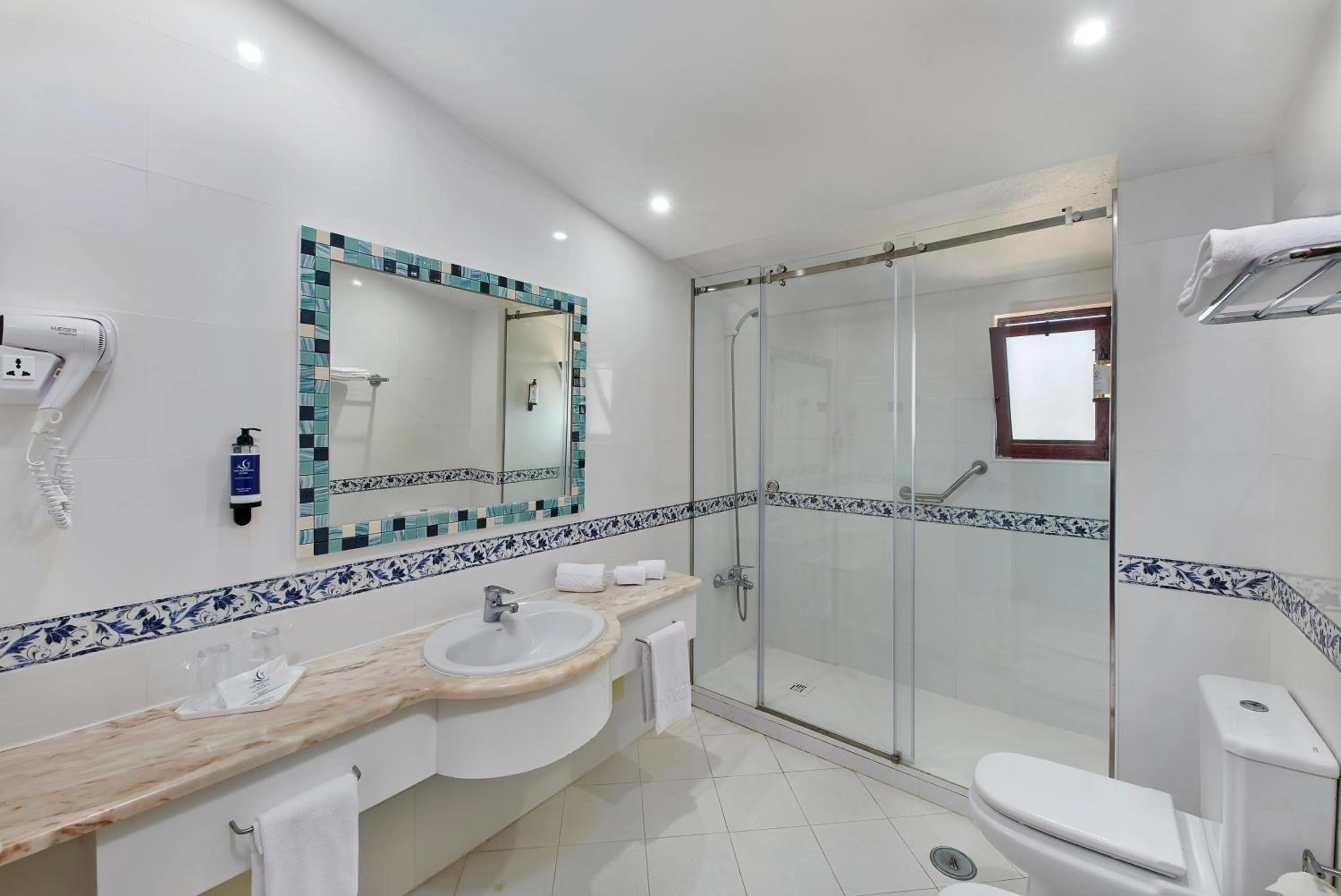 Bathroom in Hotel Apartamento Do Golfe