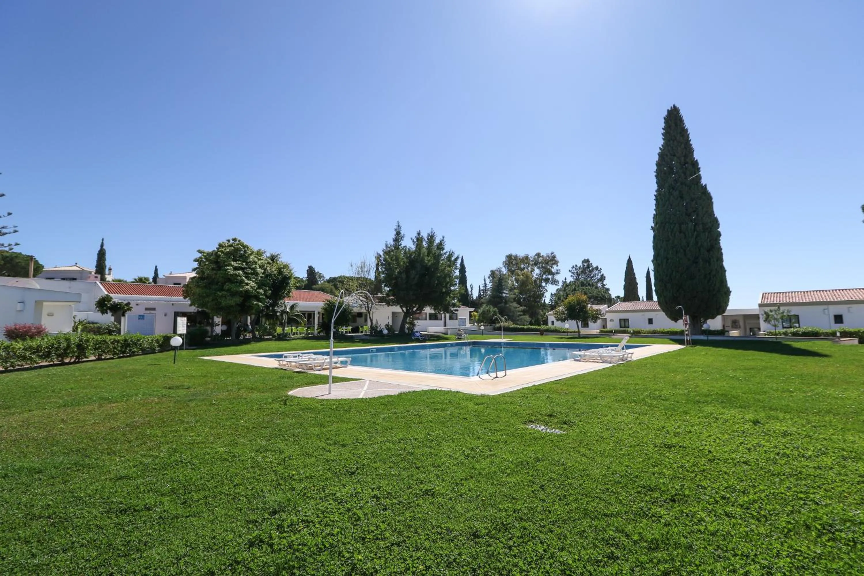 Pool view in Hotel Apartamento Do Golfe