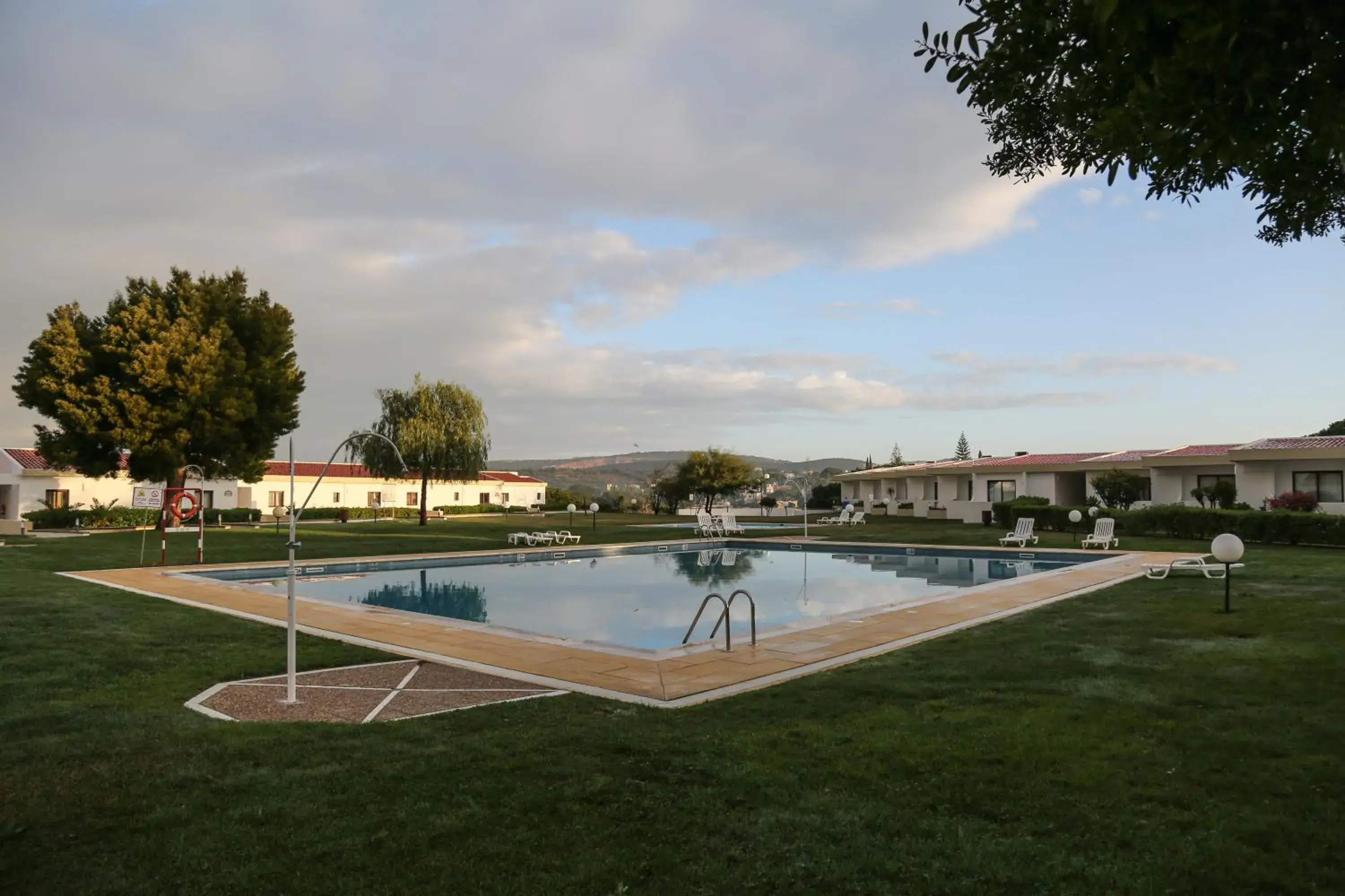 Pool view in Hotel Apartamento Do Golfe Pool view in Hotel Apartamento Do Golfe