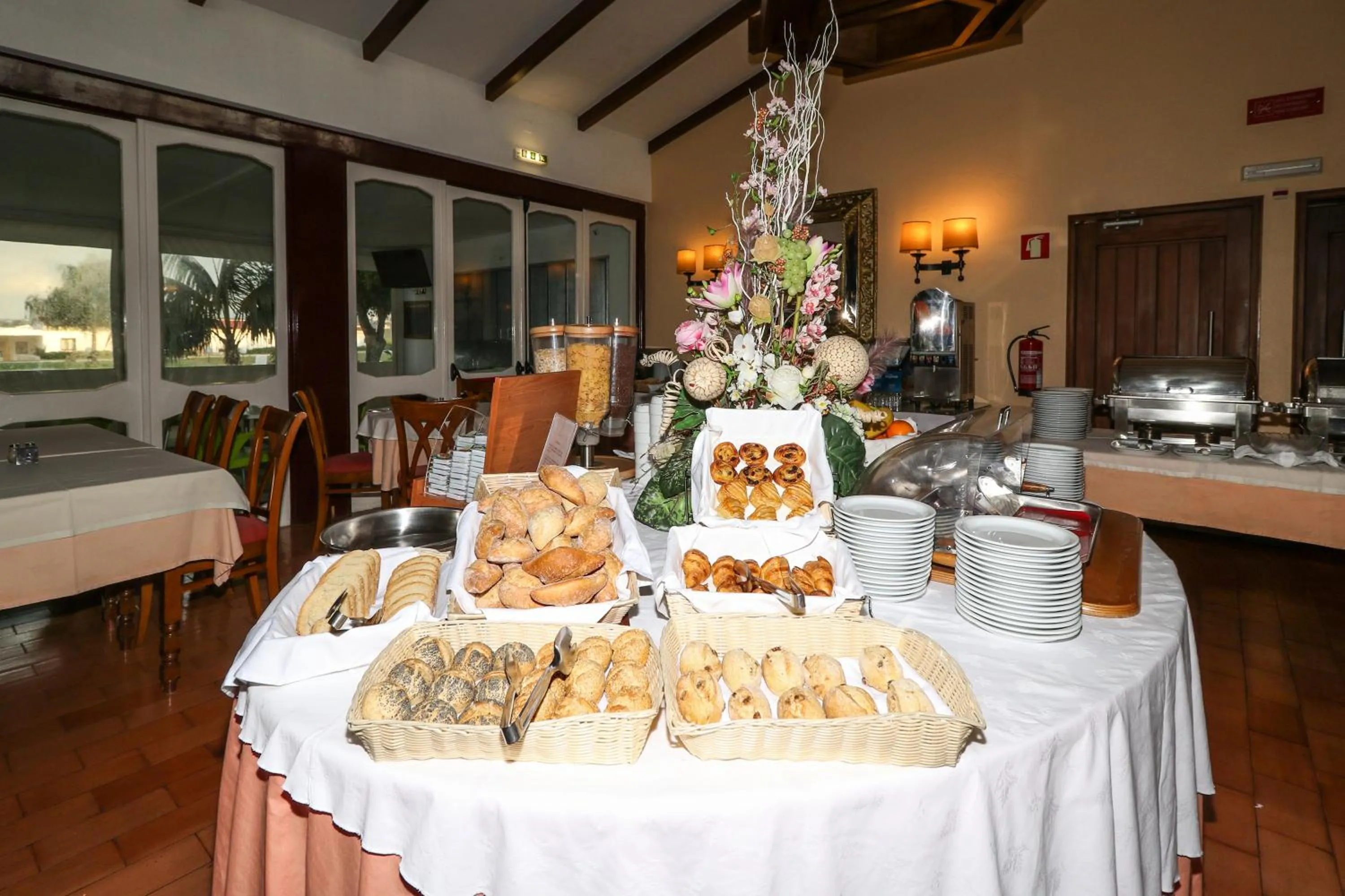 Restaurant/places to eat in Hotel Apartamento Do Golfe