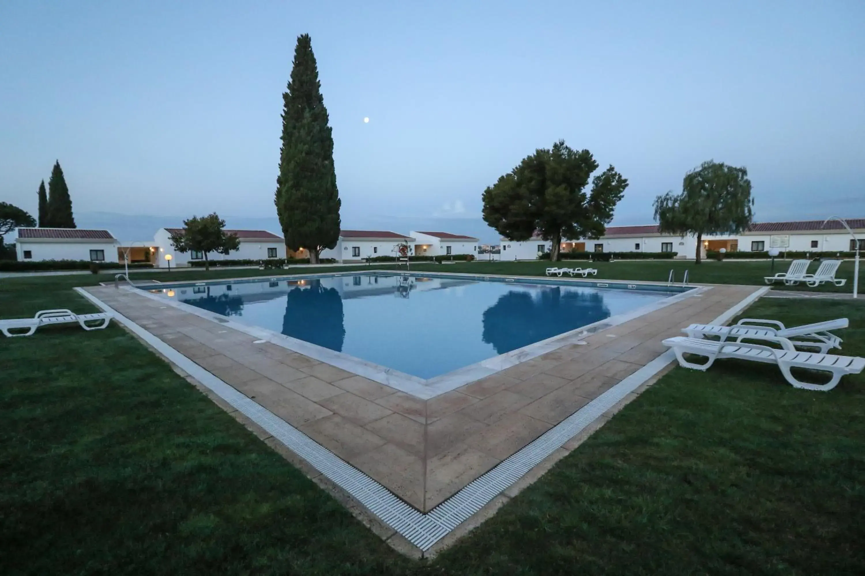 Swimming pool in Hotel Apartamento Do Golfe Swimming pool in Hotel Apartamento Do Golfe