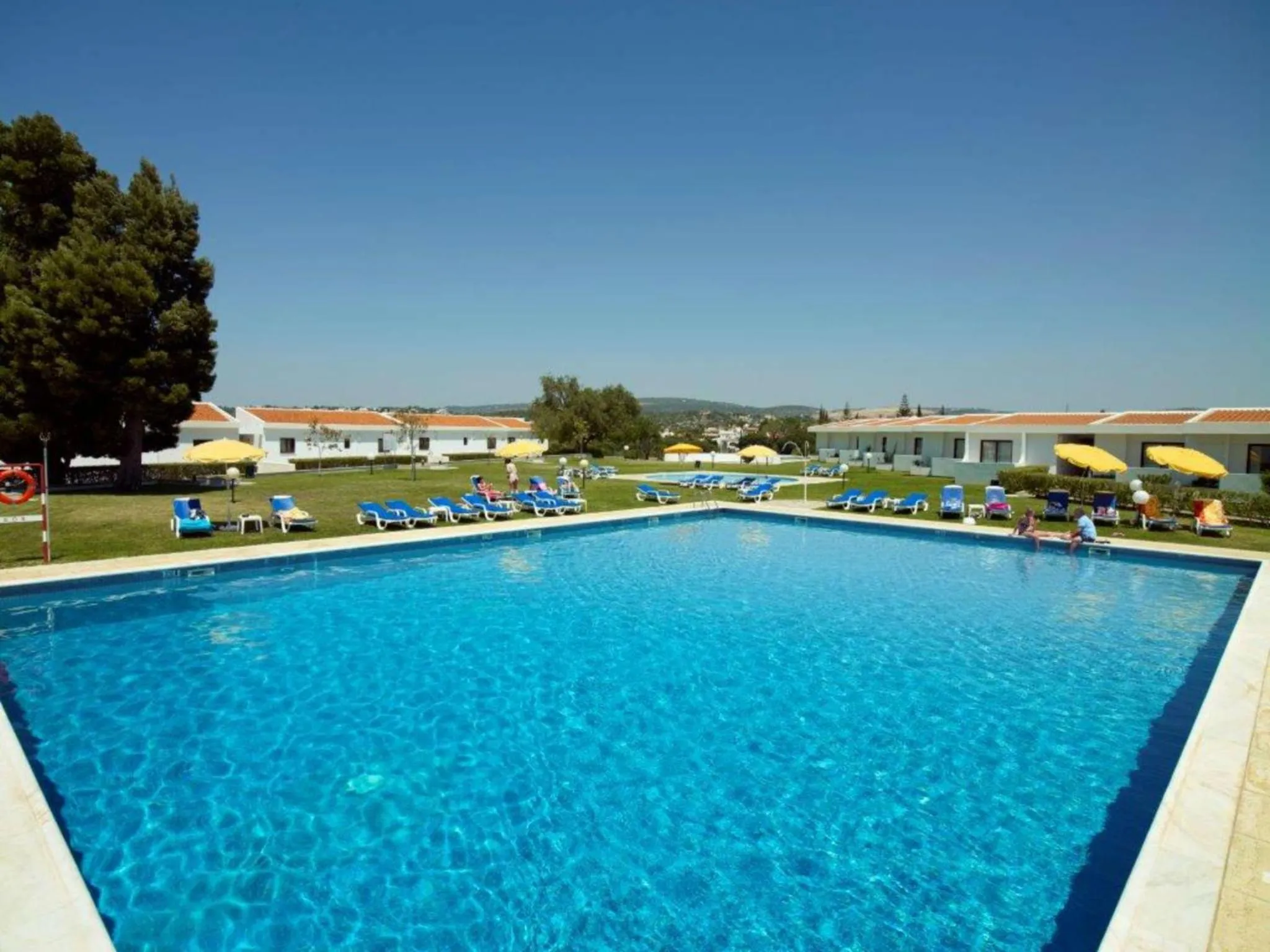 Swimming pool in Hotel Apartamento Do Golfe
