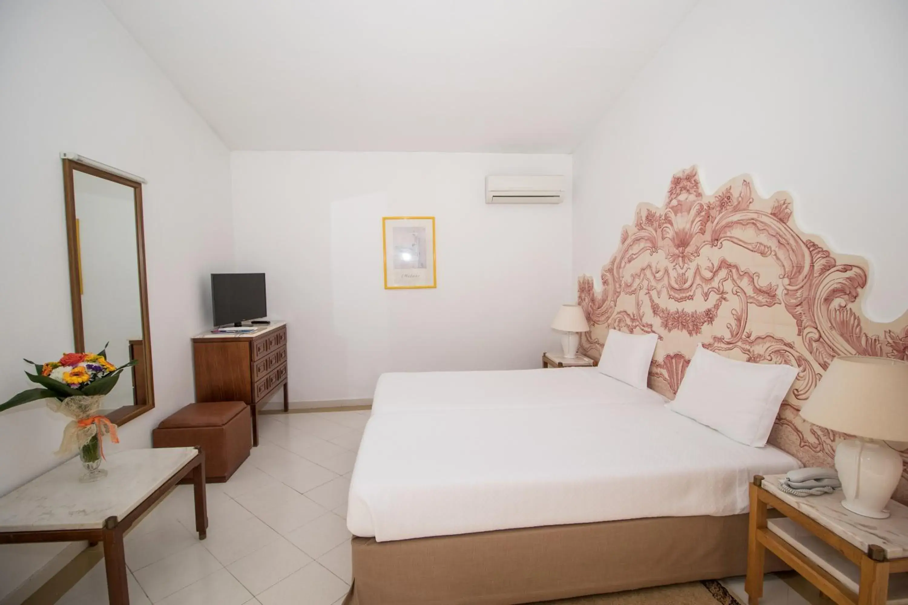 Bedroom in Hotel Apartamento Do Golfe Bedroom in Hotel Apartamento Do Golfe