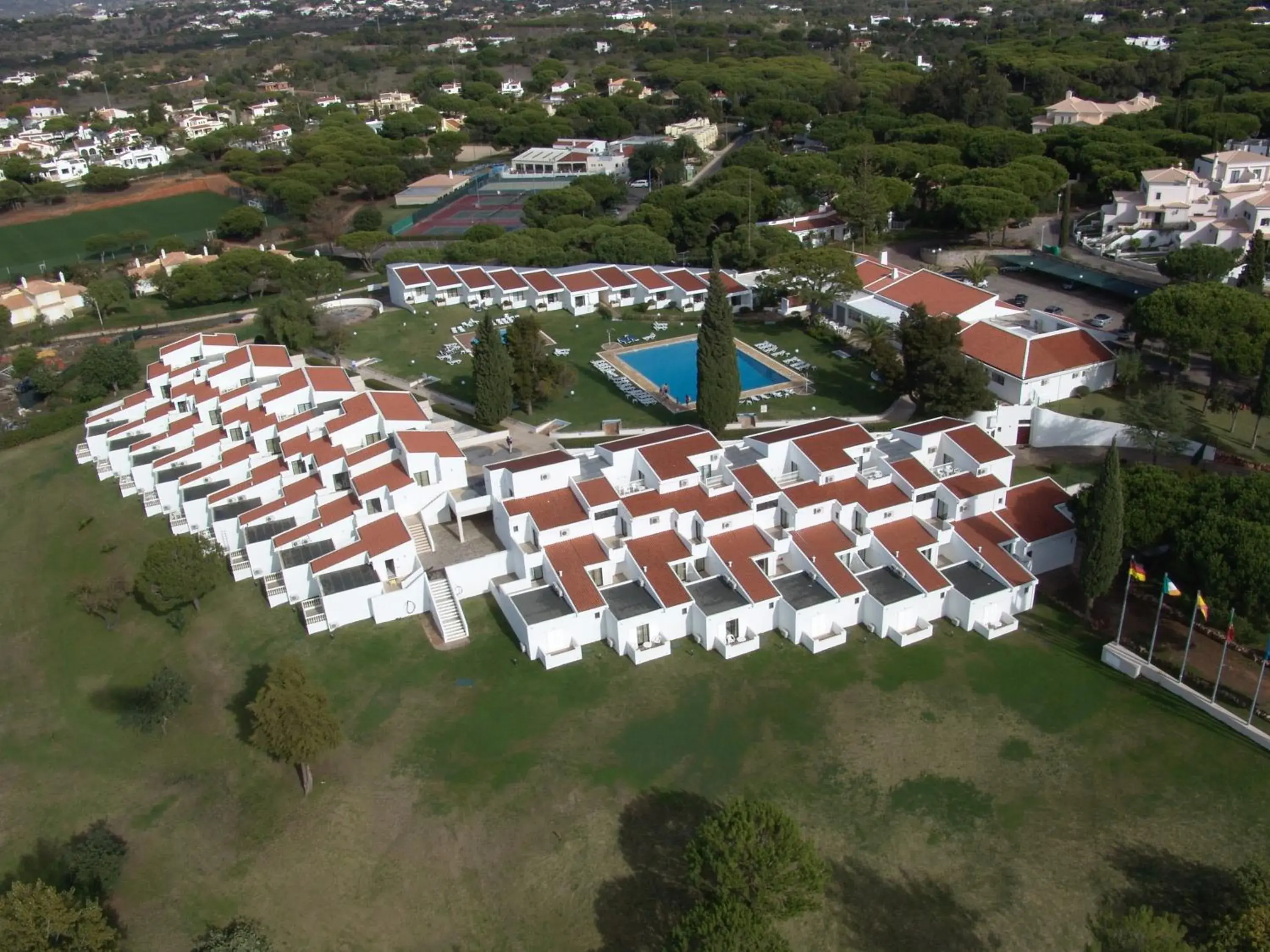 Property building in Hotel Apartamento Do Golfe Property building in Hotel Apartamento Do Golfe