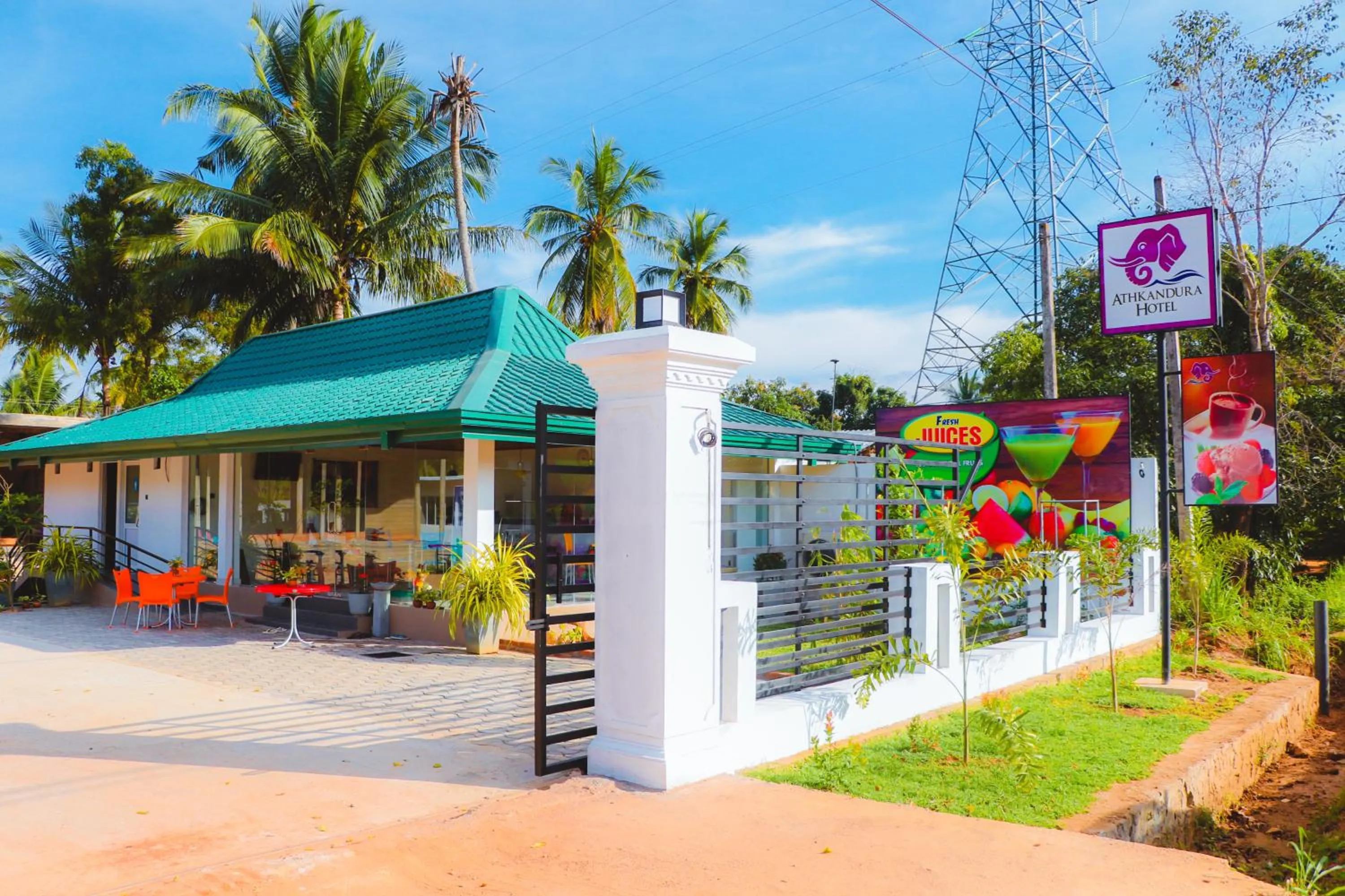 Facade/entrance in Athkandura Hotel
