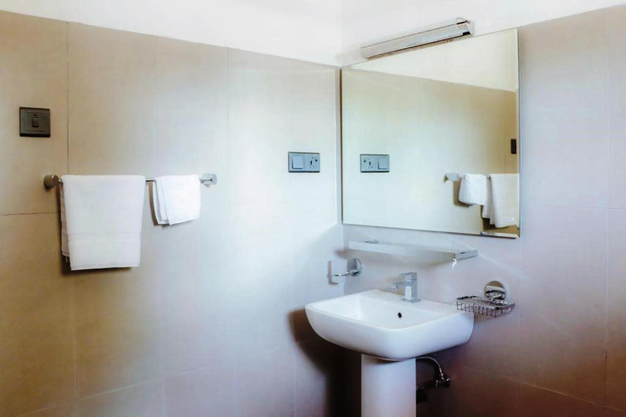 Bathroom in Athkandura Hotel