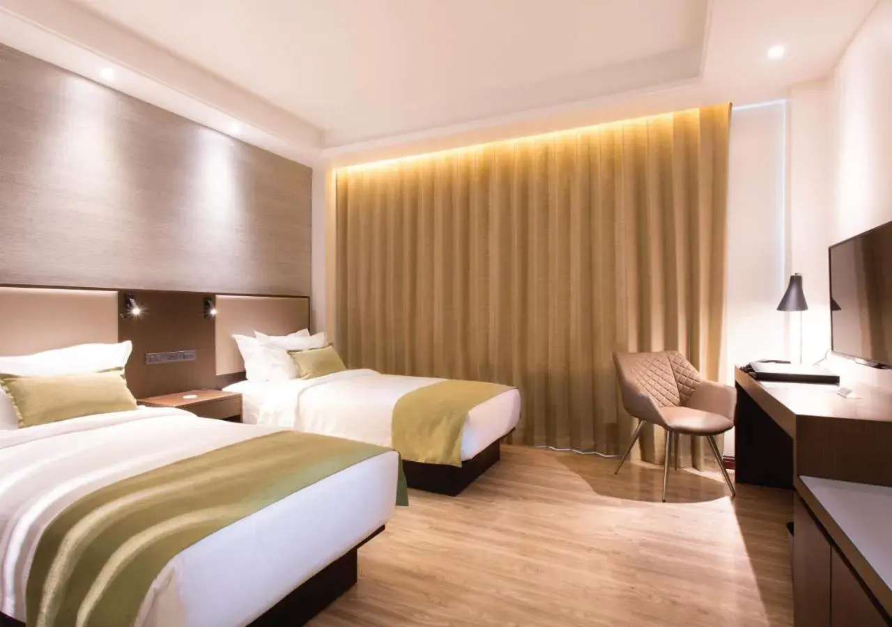 Deluxe Twin Room in The Marison Hotel Deluxe Twin Room in The Marison Hotel