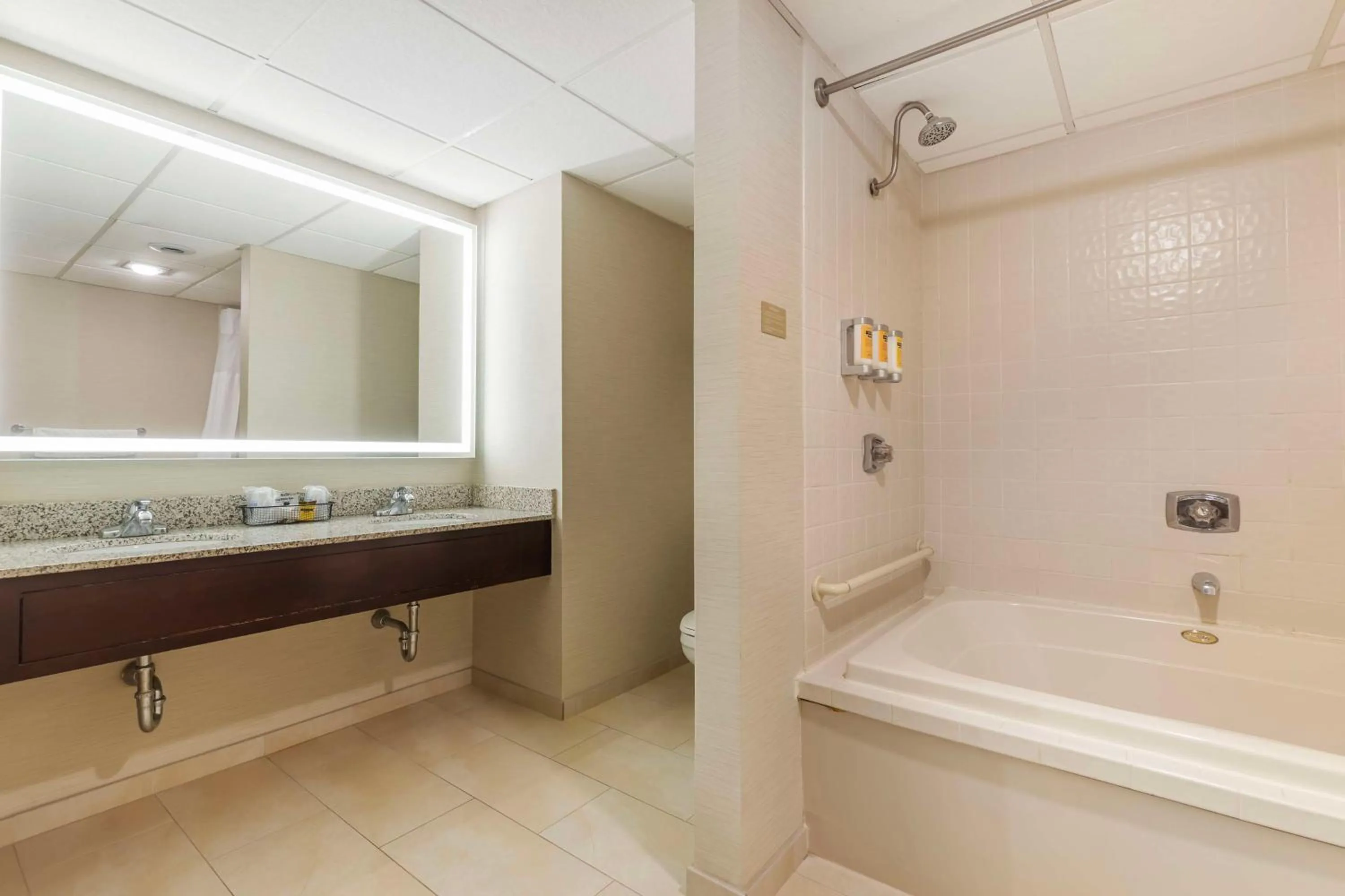 Bathroom in Best Western Plus Steeplegate Inn