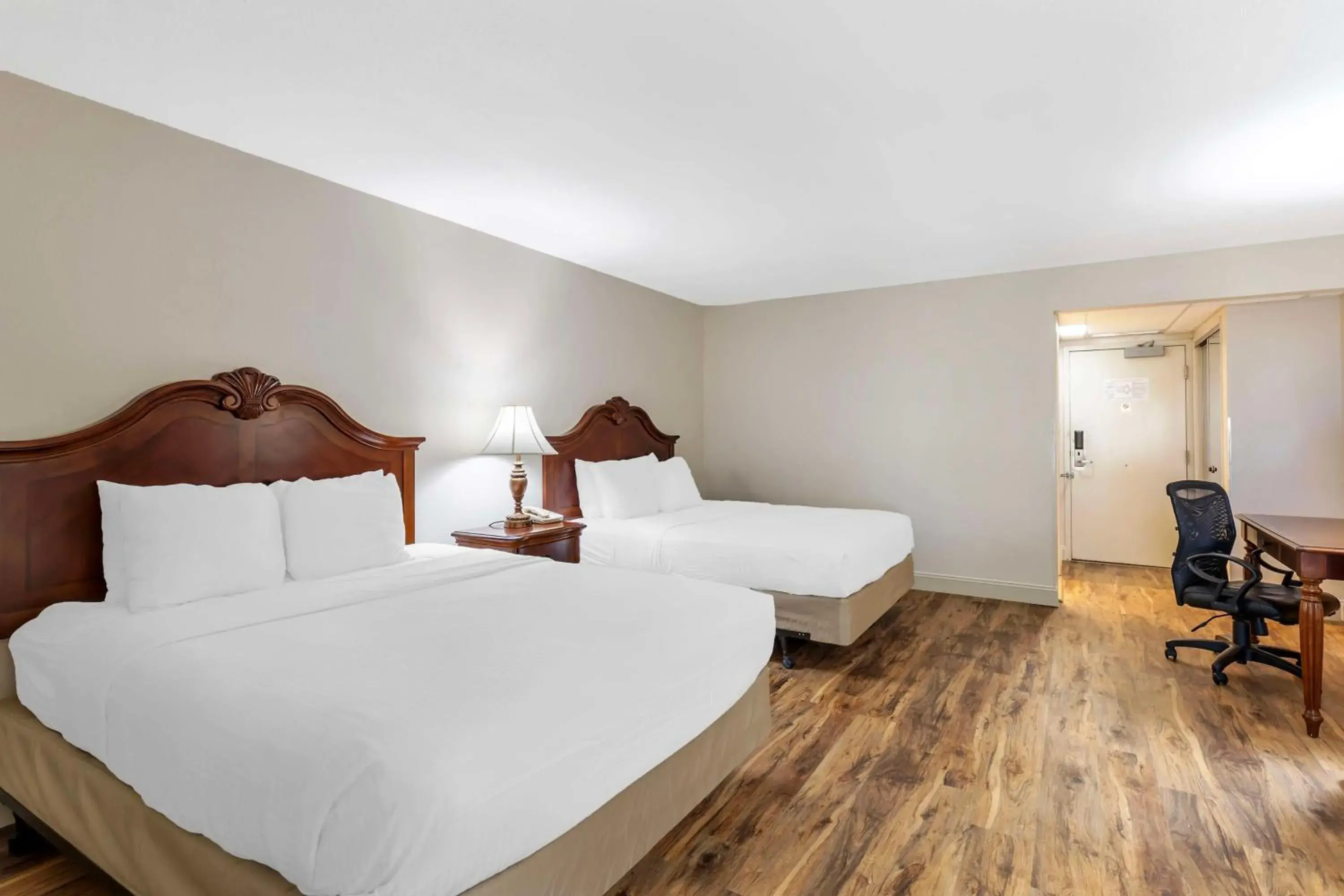 Bedroom, Bed in Best Western Plus Steeplegate Inn Bedroom, Bed in Best Western Plus Steeplegate Inn