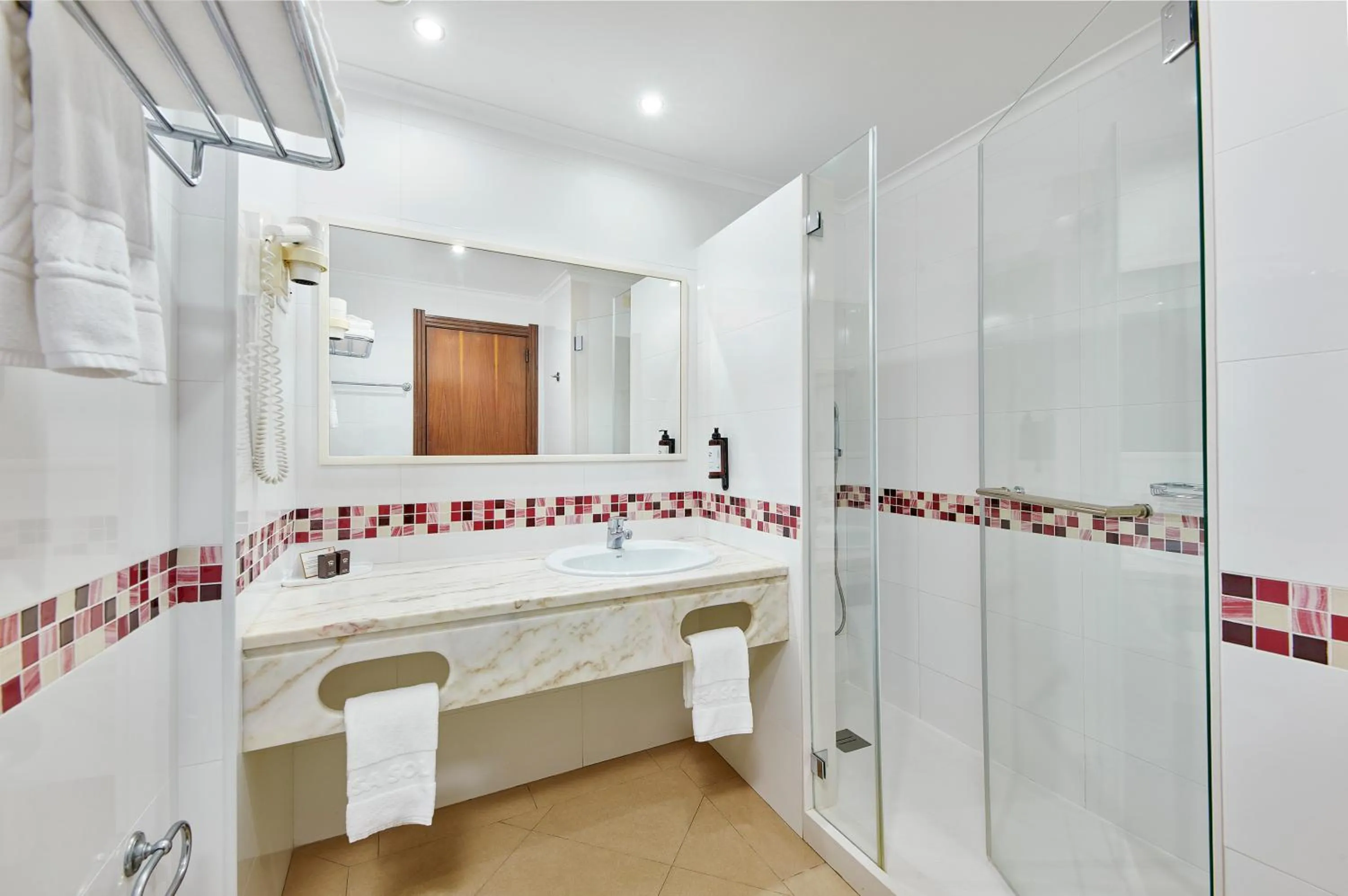 Bathroom in Hotel Apartamento Brisa Sol