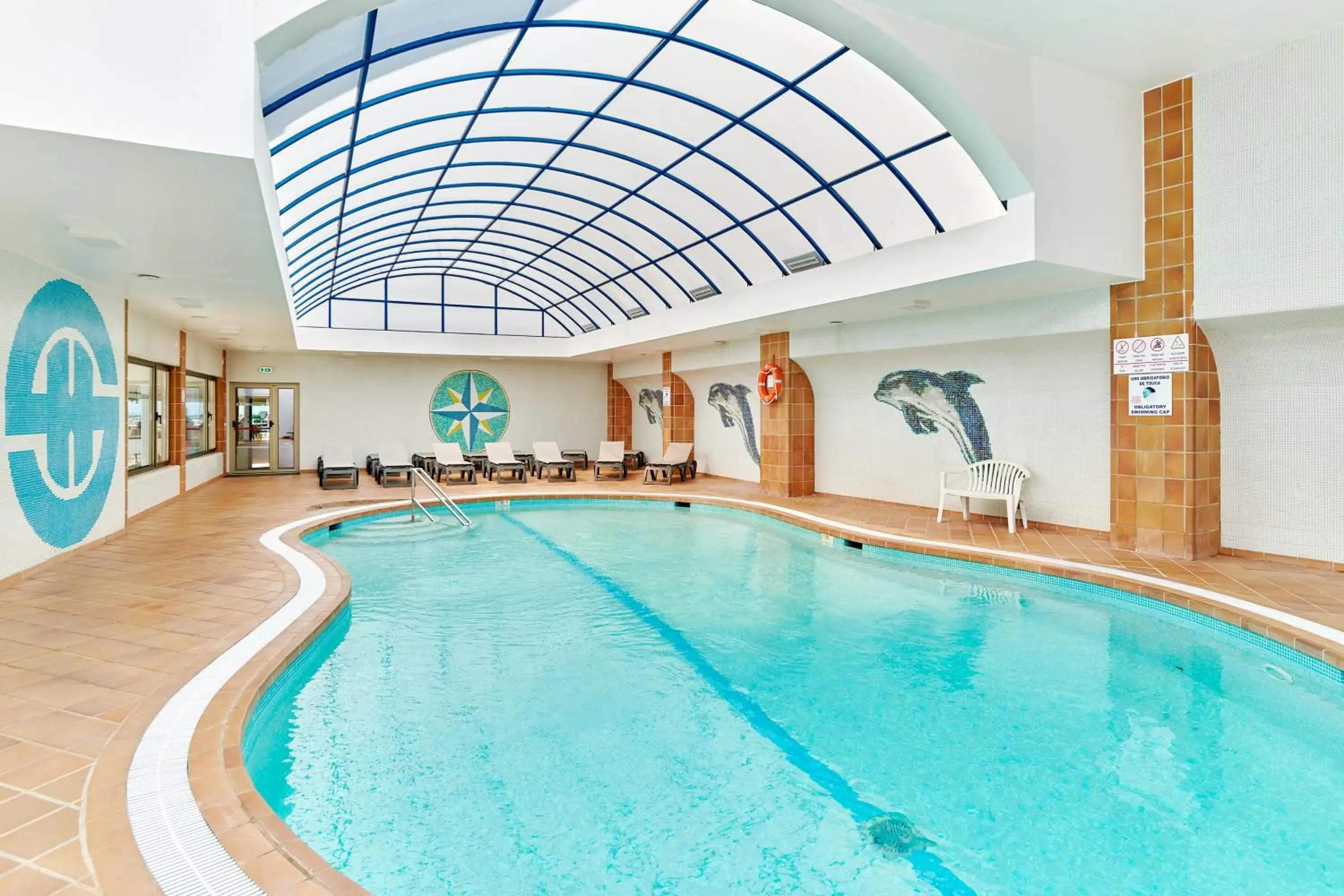 Swimming pool in Hotel Apartamento Brisa Sol Swimming pool in Hotel Apartamento Brisa Sol