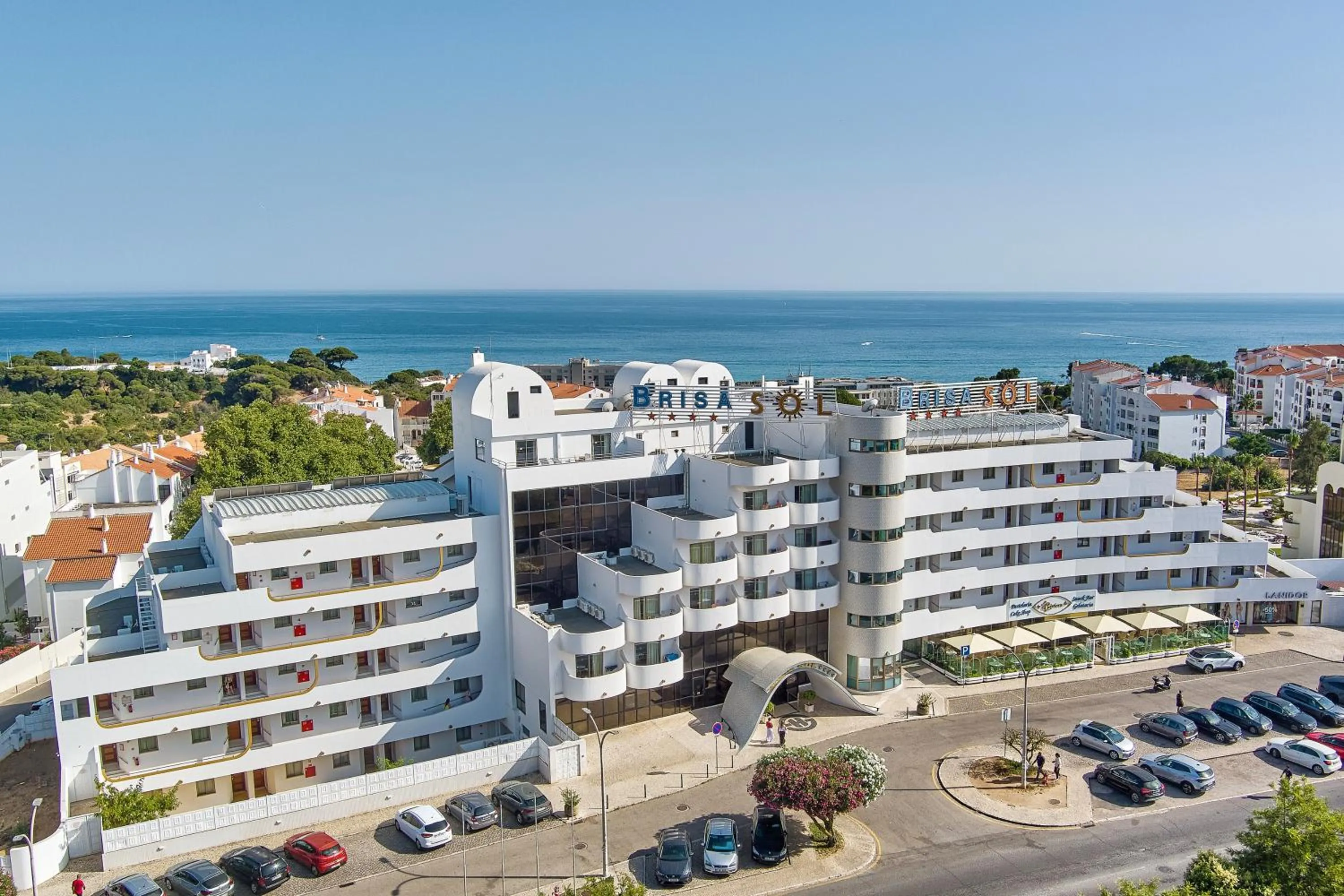 Property building in Hotel Apartamento Brisa Sol