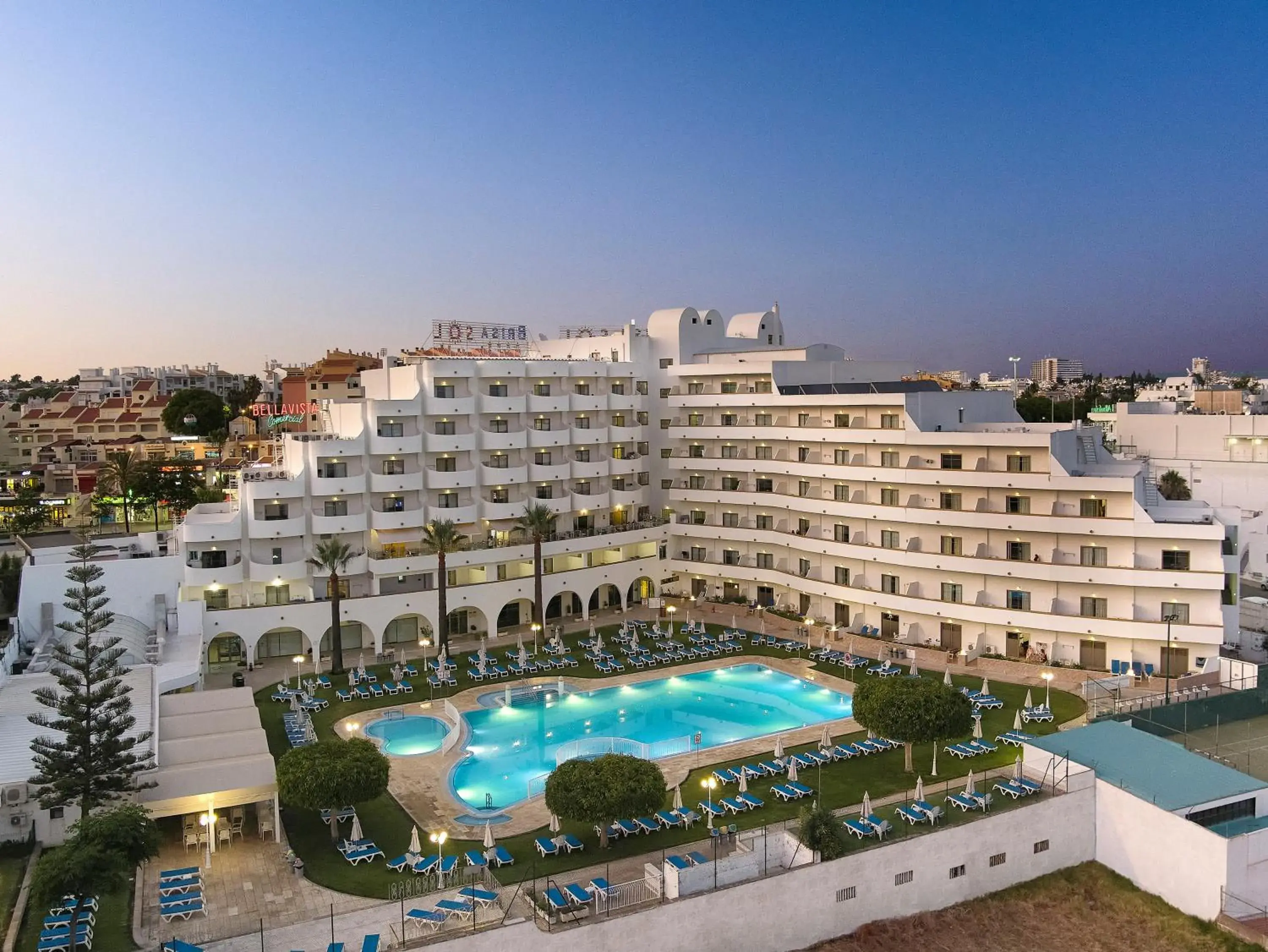 Property building in Hotel Apartamento Brisa Sol Property building in Hotel Apartamento Brisa Sol