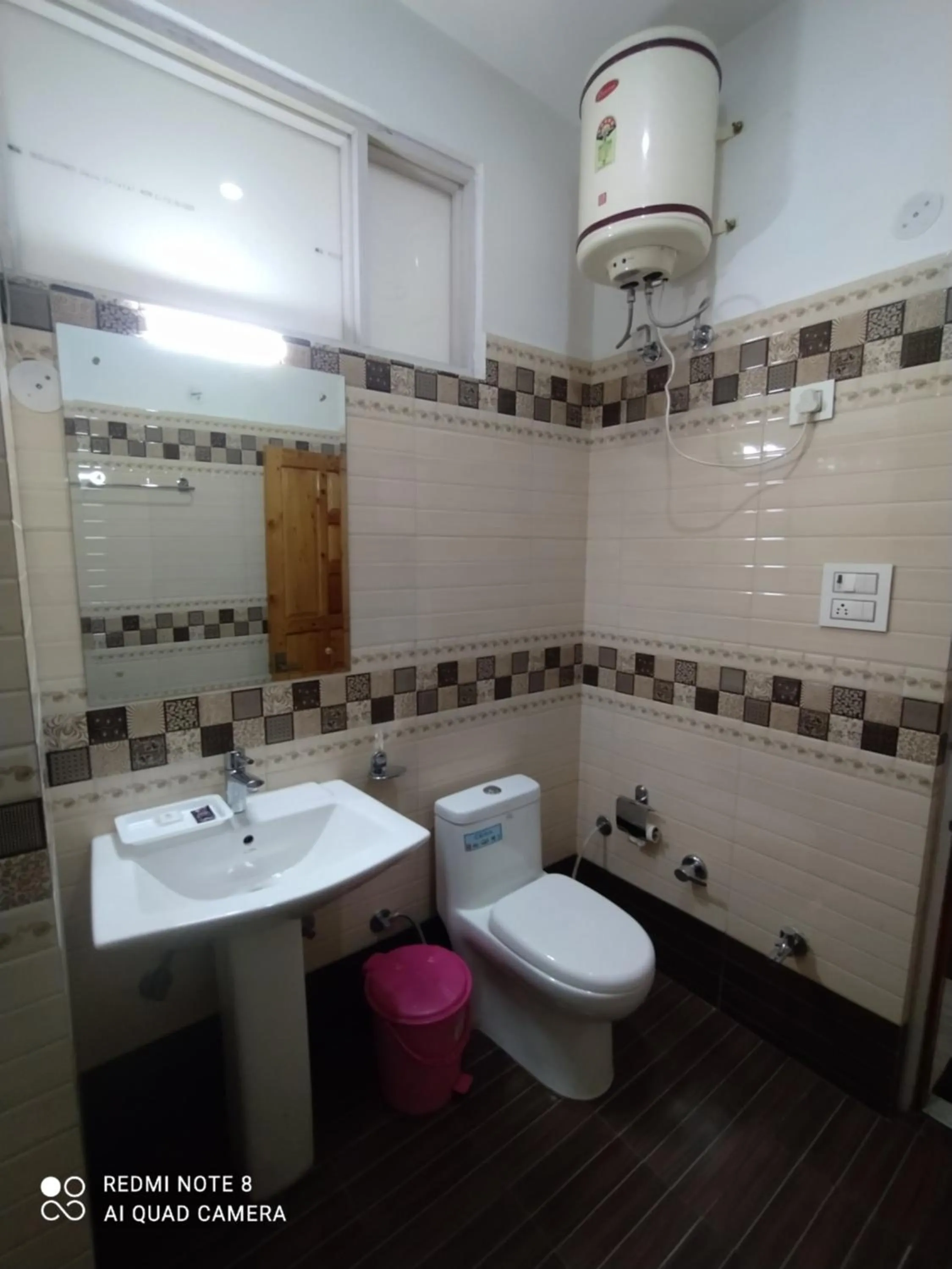 Shower in Hotel Sarla Regency