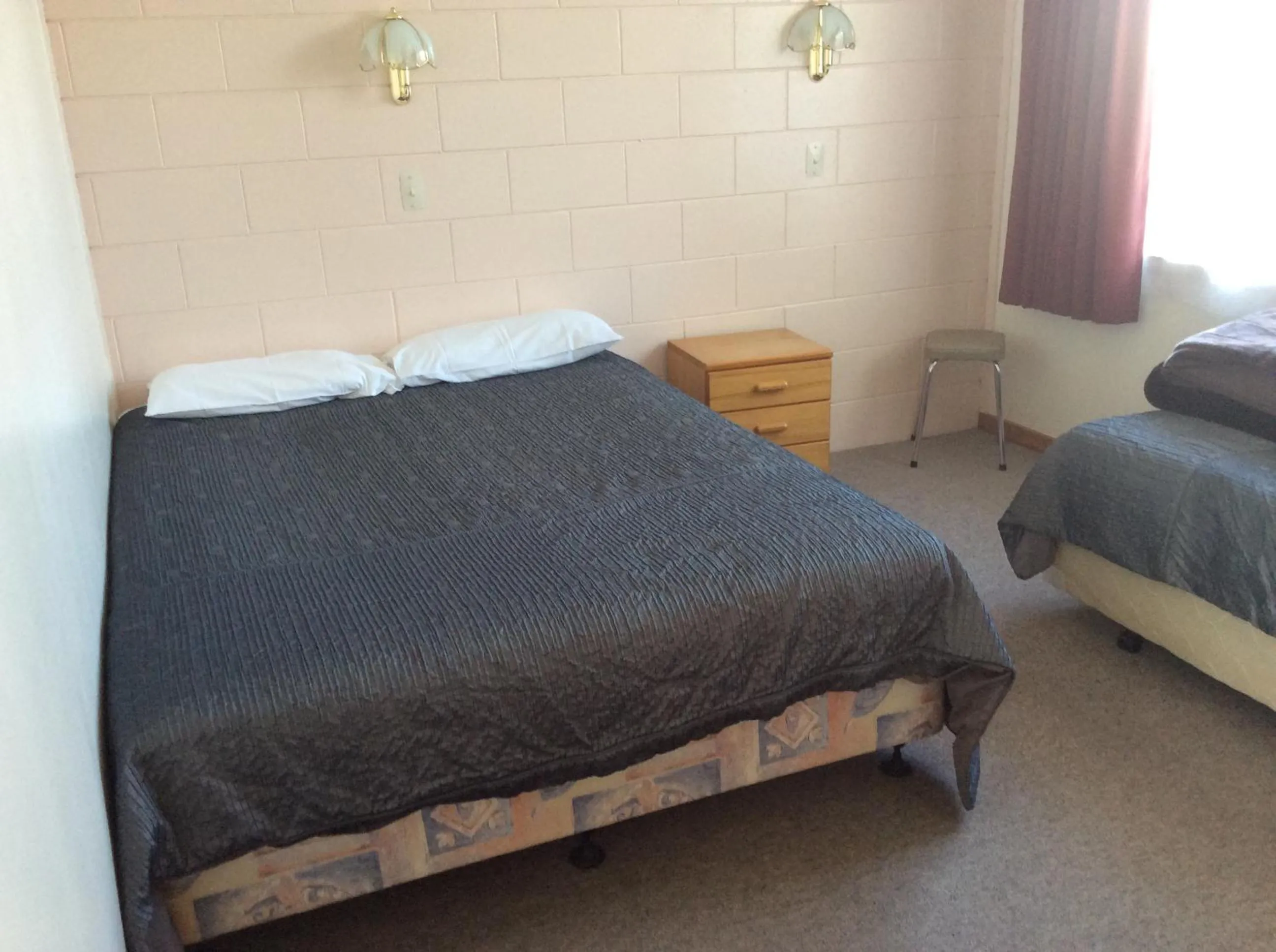 Bed in Charlton Motel