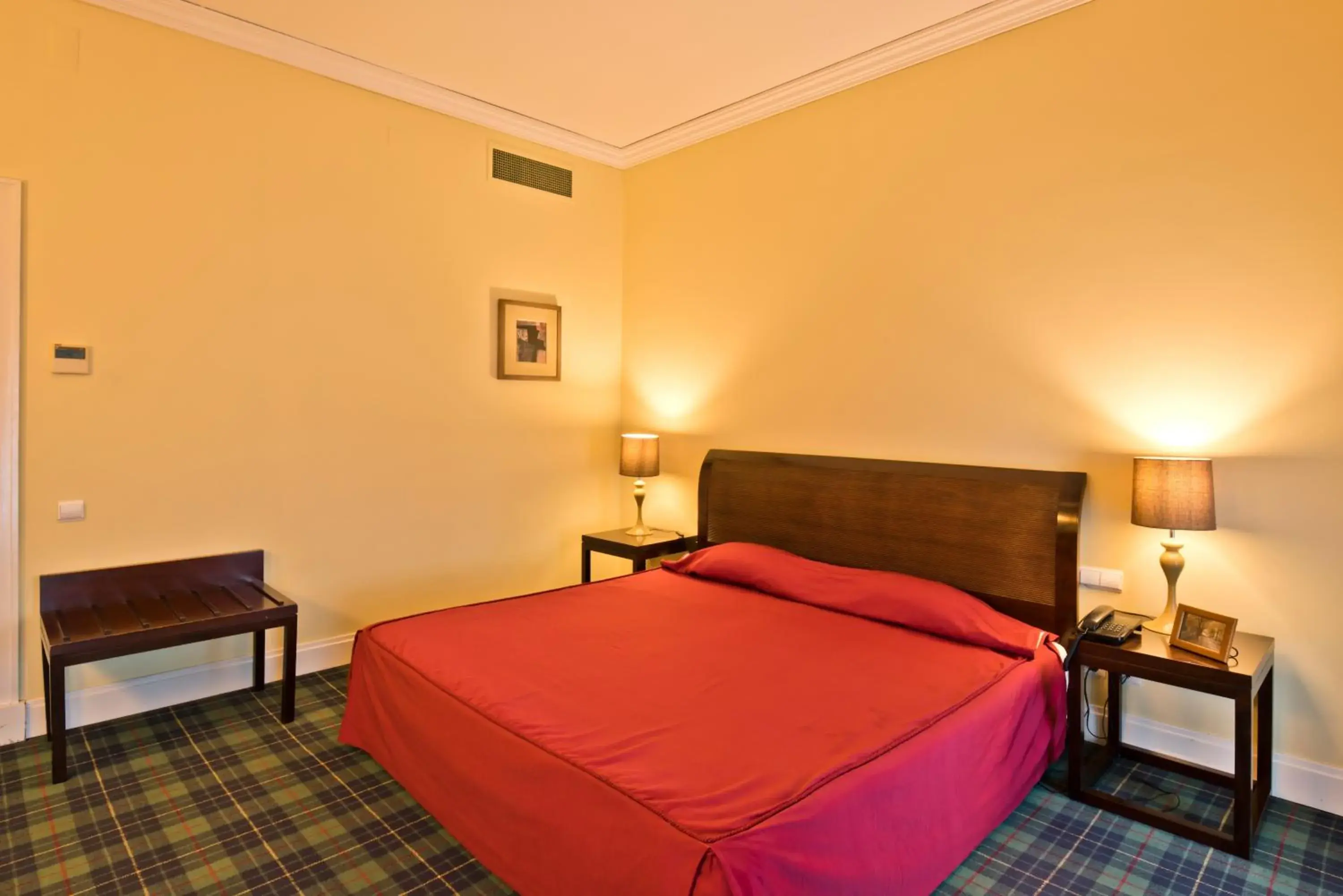 Photo of the whole room, Bed in Golden Tulip Caramulo Photo of the whole room, Bed in Golden Tulip Caramulo