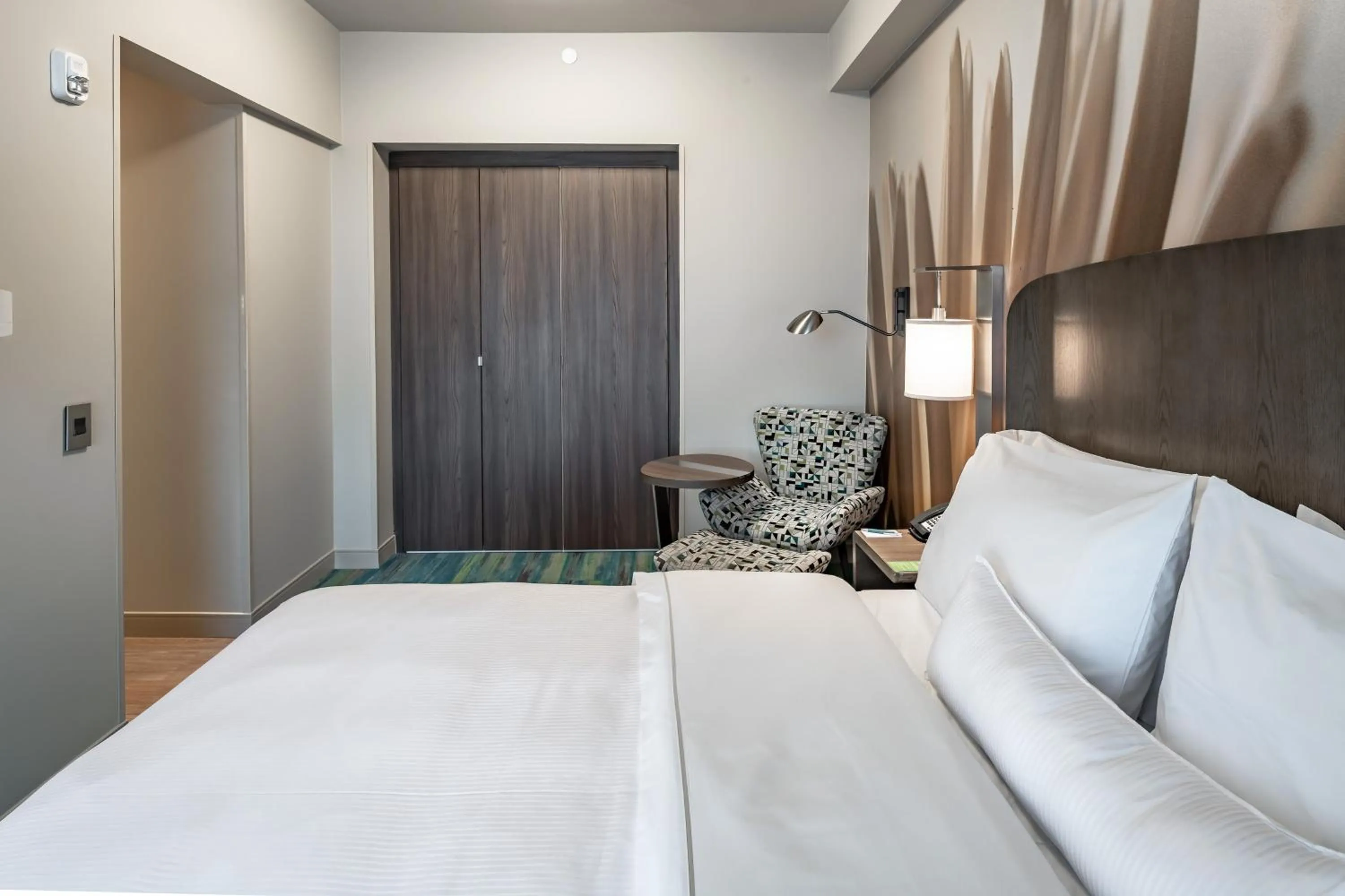 Photo of the whole room, Bed in Element Dallas Downtown East