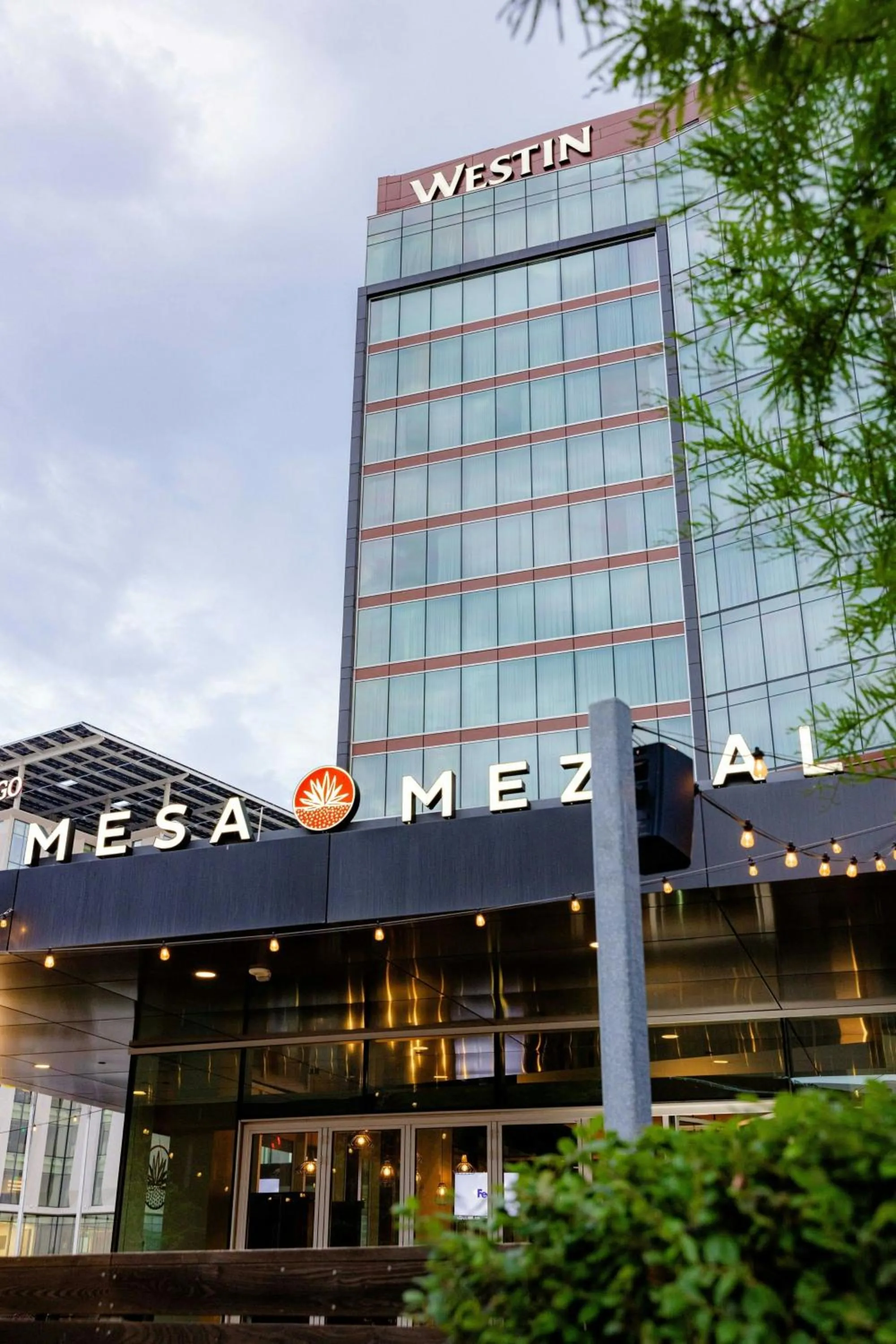 Restaurant/places to eat in The Westin Irving Convention Center at Las Colinas